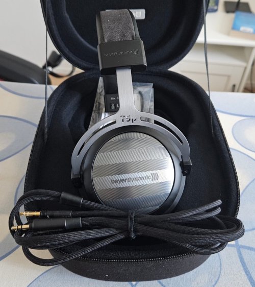 beyerdynamic T5p ヘッドフォン 32Ω 中古ジャンク beyerdynamic T5p ヘッドフォン 32Ω 中古ジャンク(beyerdynamic