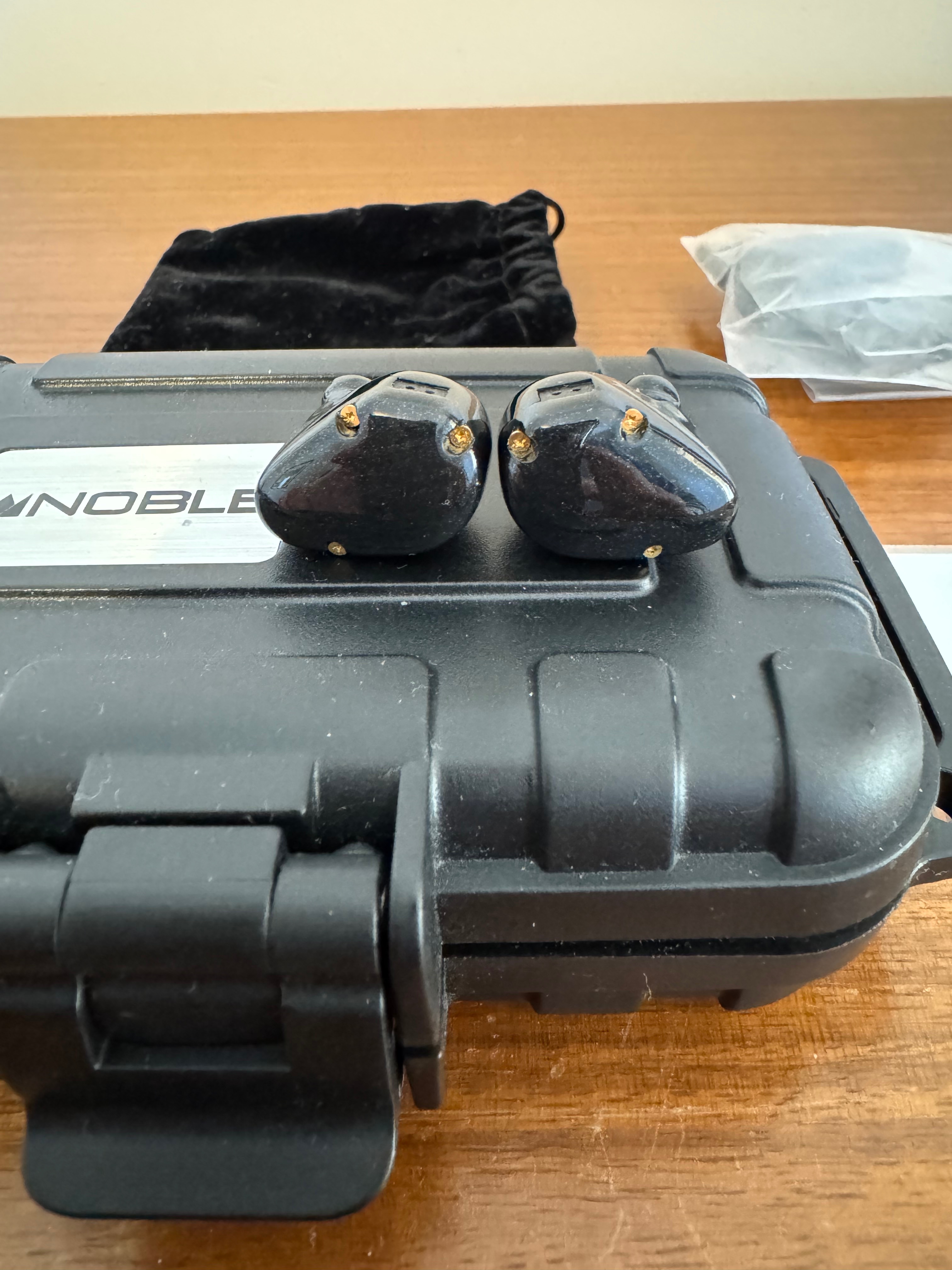Noble Audio K10 Drop Edition – Écouteurs Intra-Auriculaires Filaire Noir/Rouge (Occasion)