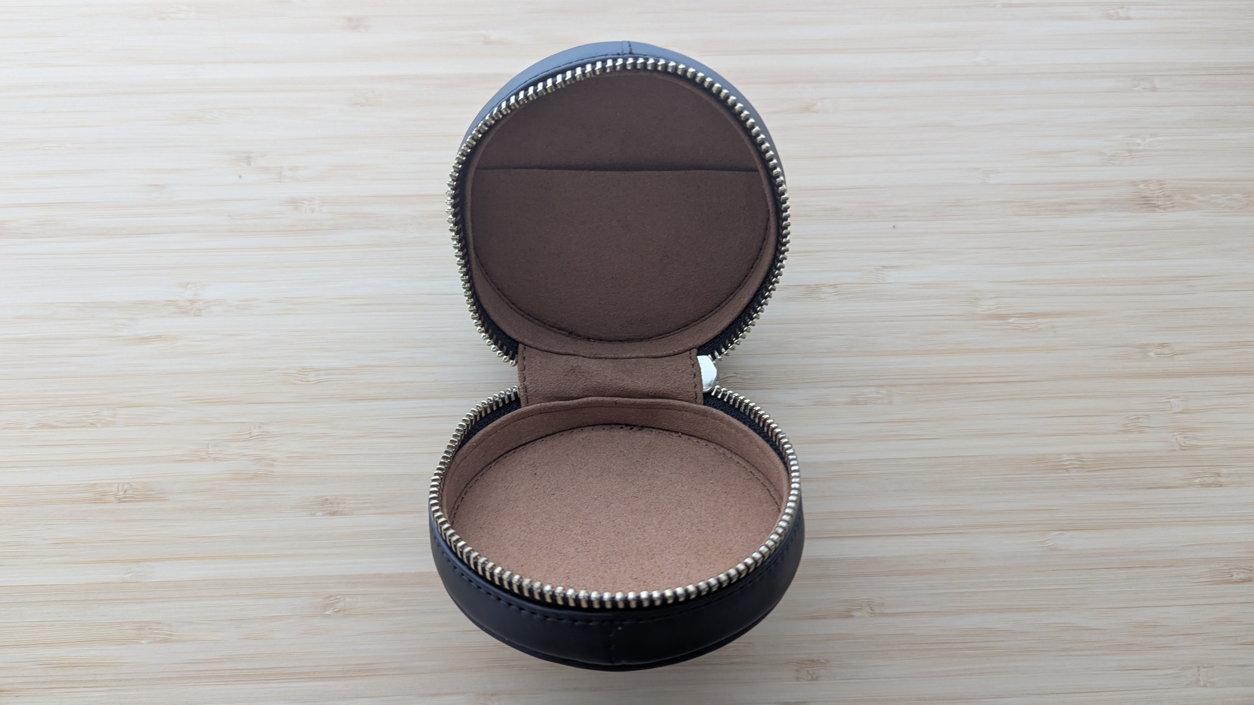 Closed: Eletech Companion Case Jet Black | Headphone Reviews and ...