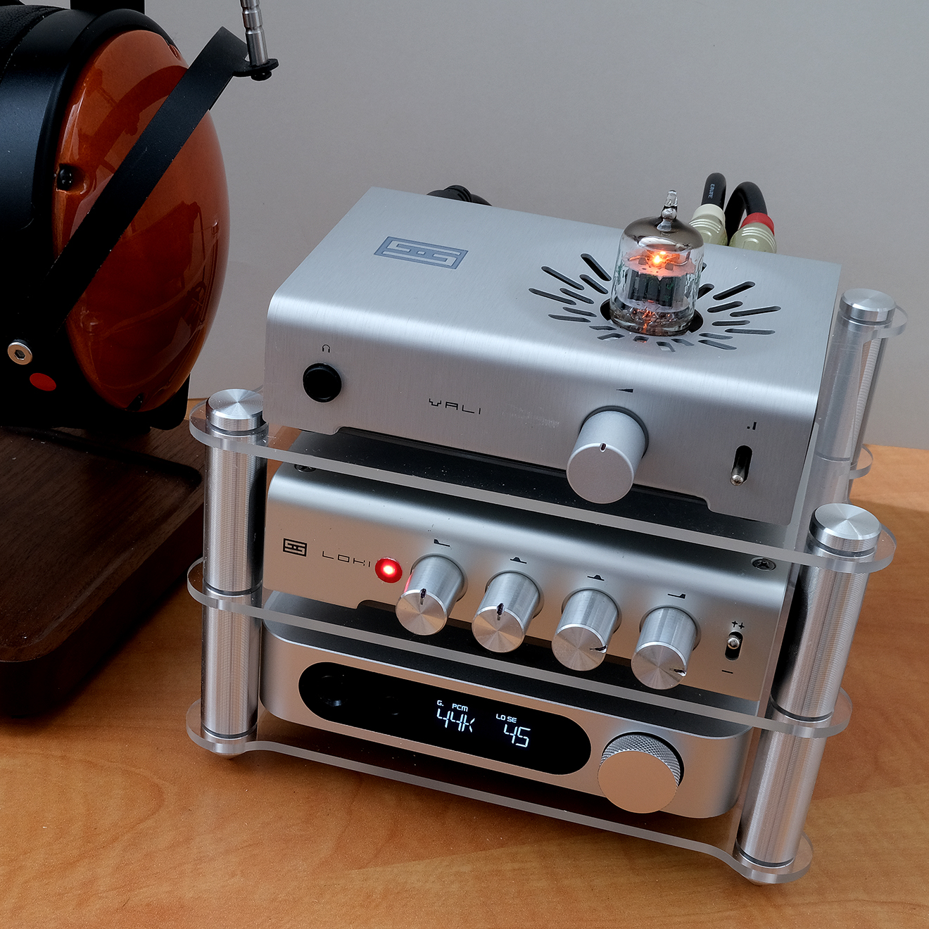 Sound Stack Headqu 1st thread and it is for my father: headphones needed for his Schiit ...