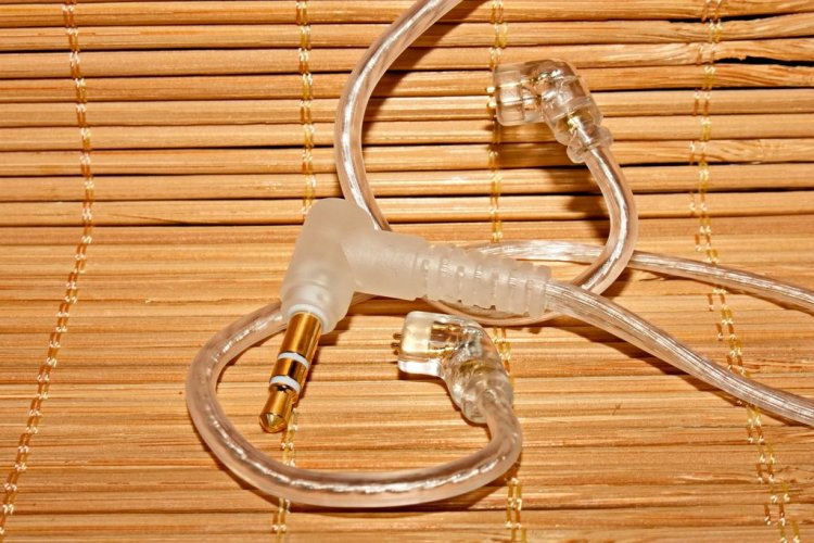 KZ ZA12 09_r.jpg