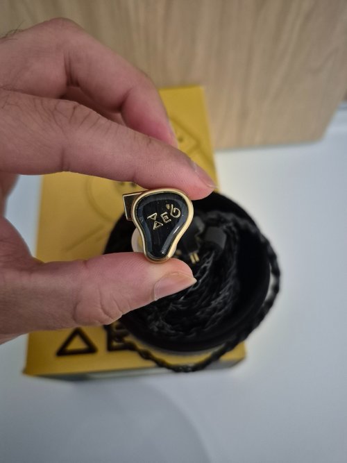 FIR AUDIO Xenon 6 XE6 送料無料 新品並行輸入品 FiR Audio Xenon 6 (XE6) 入耳式耳機