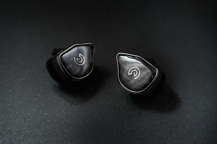 Elise Audio Craft Ears Omnium_TI_poduct_hero.jpg