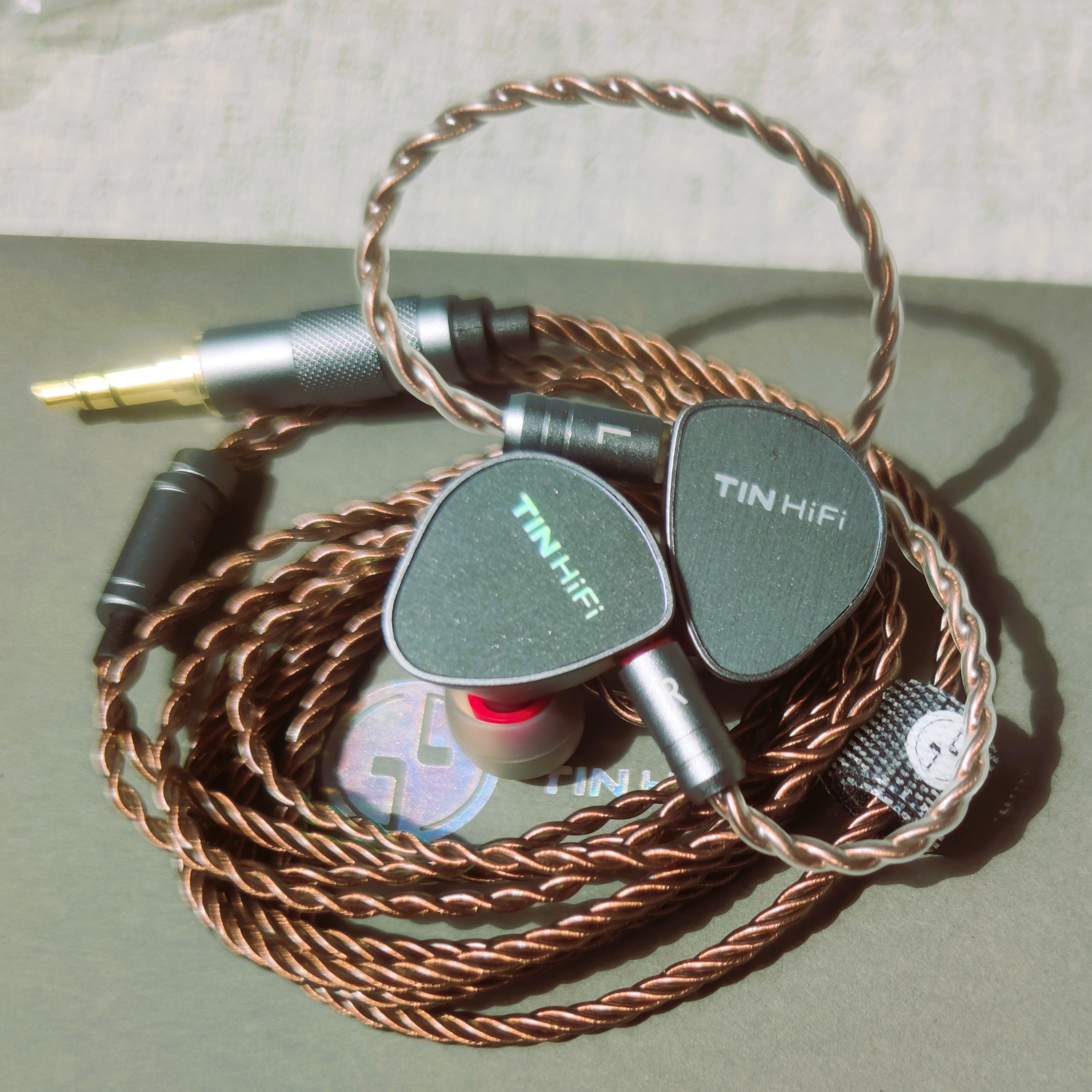 HIDIZS MK12 / TIN HiFi DUDU / TRN ST7 Hidizs MK12 Turris review