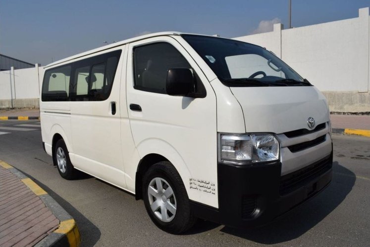 Toyota Hiace.jpg