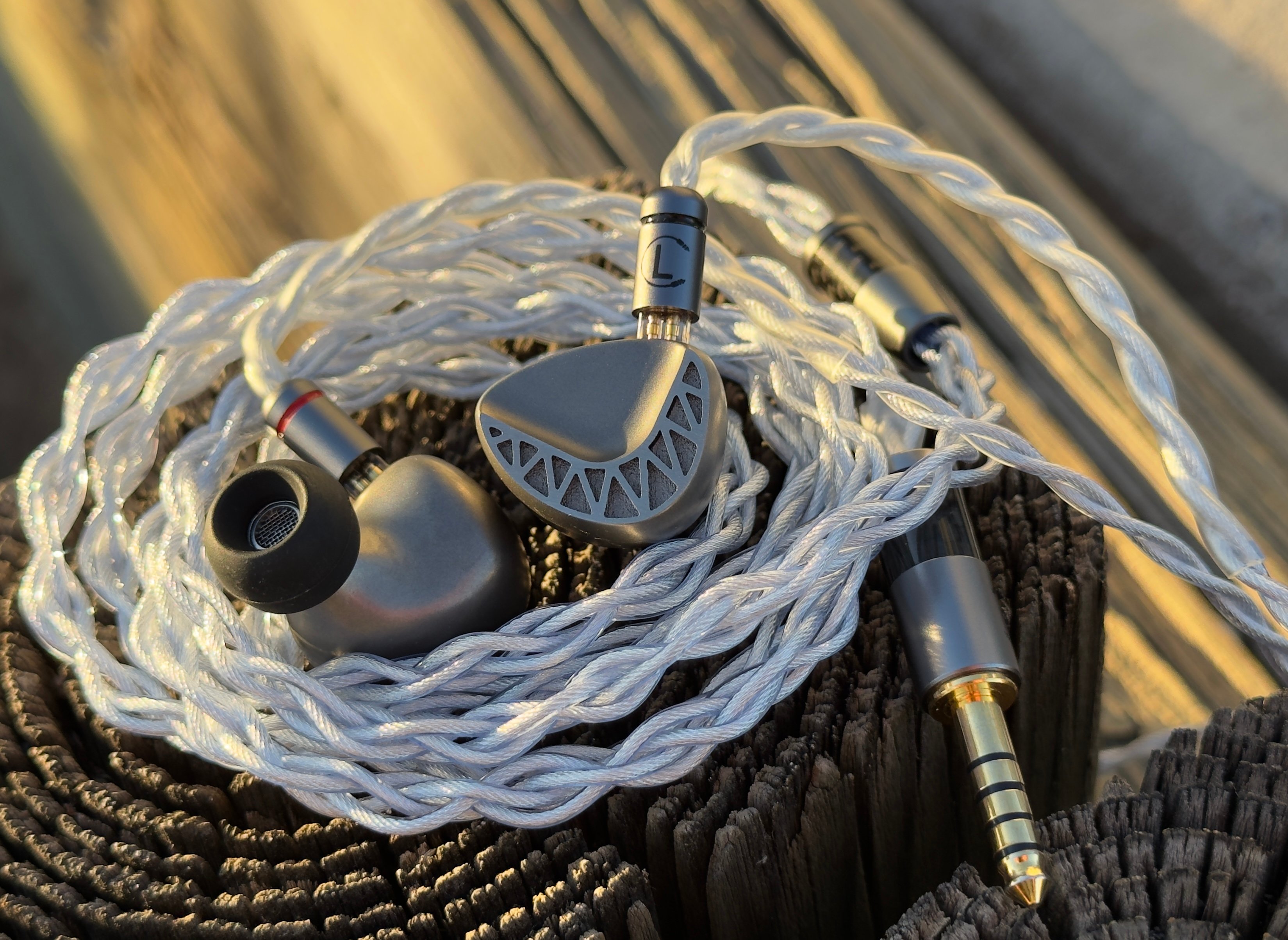 Unique Melody Maven II Crescent - Reviews | Headphone Reviews and