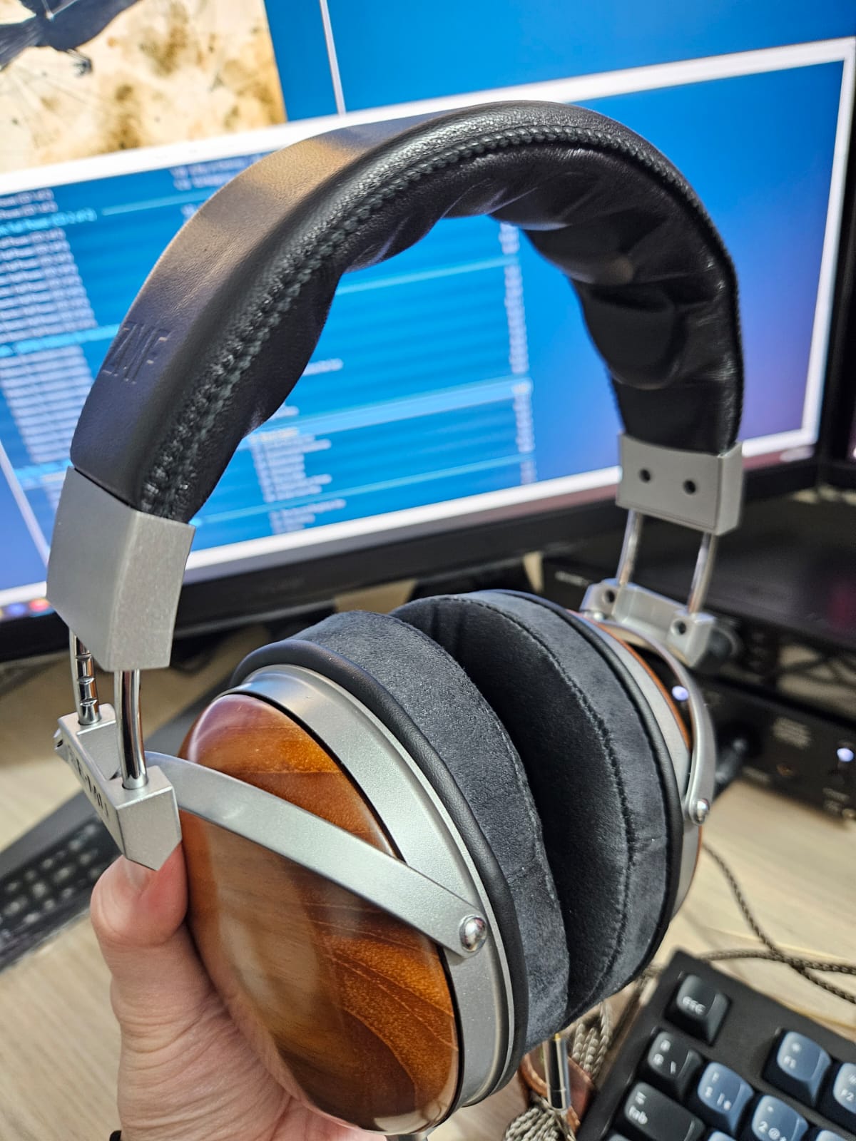 E-MU Wooden Series Headphones | Headphone Reviews and