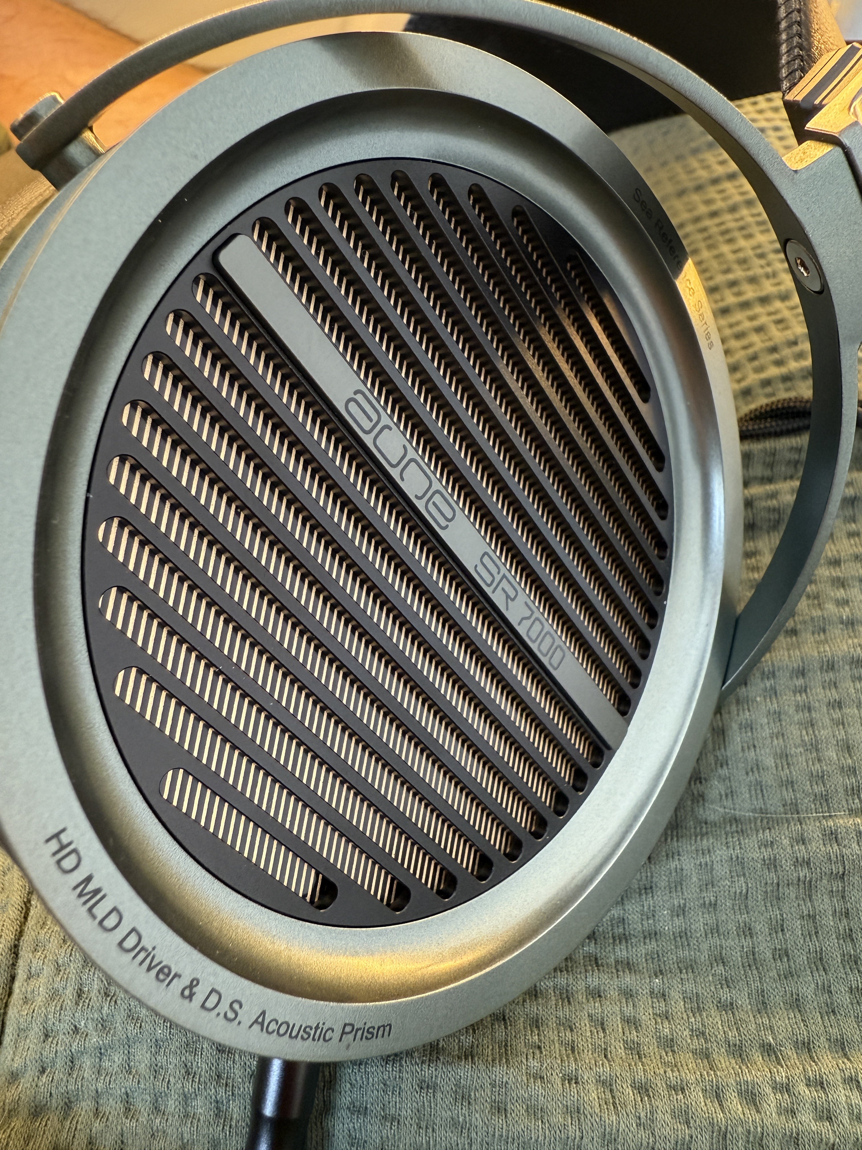 The Aune's New Generation Full-Size Closed-Back Over-Ear Headphones ...