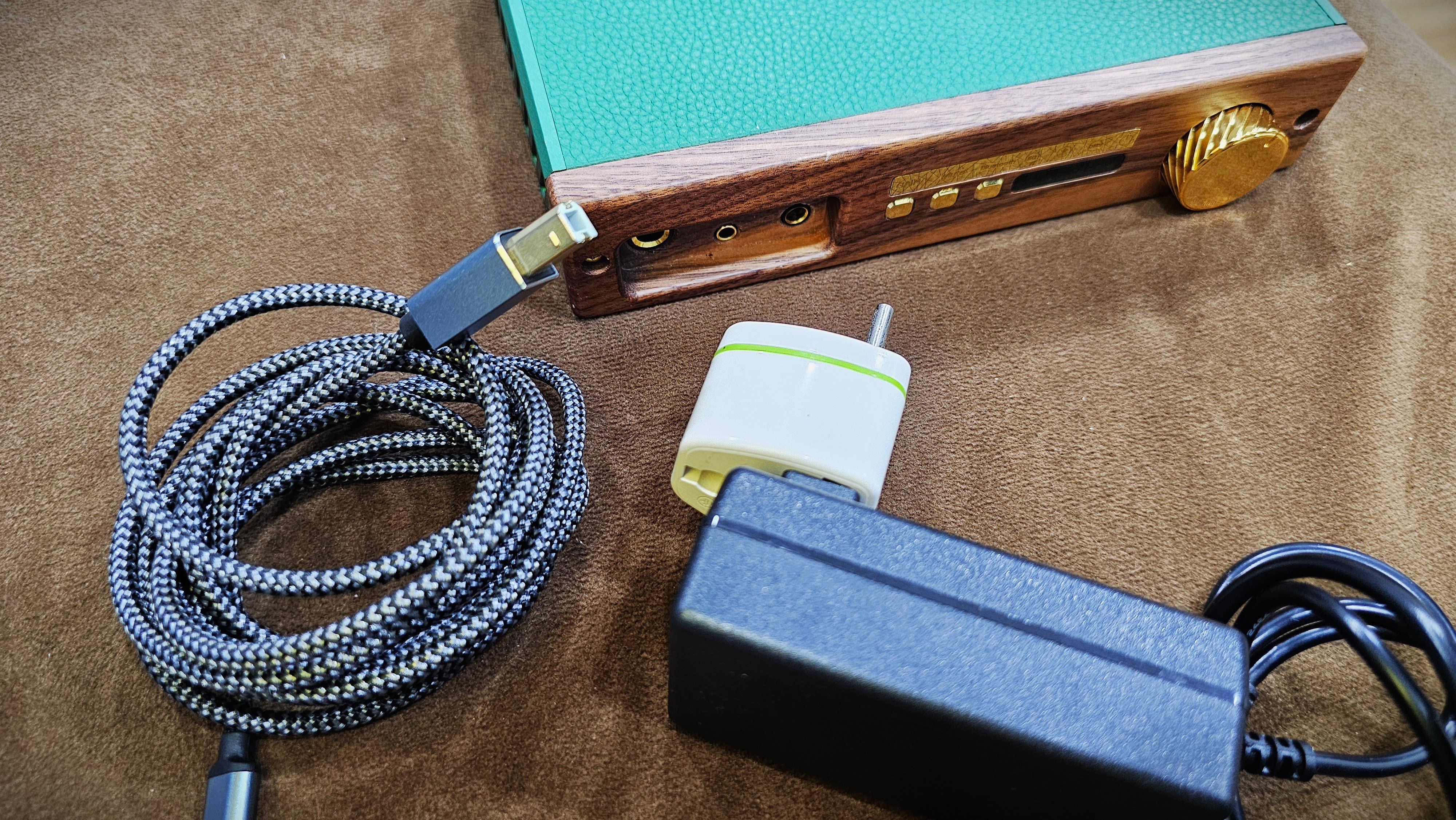 集音器　la rose ROSESELSA RT-5000 Integrated Headphone Amplifier and Decoder