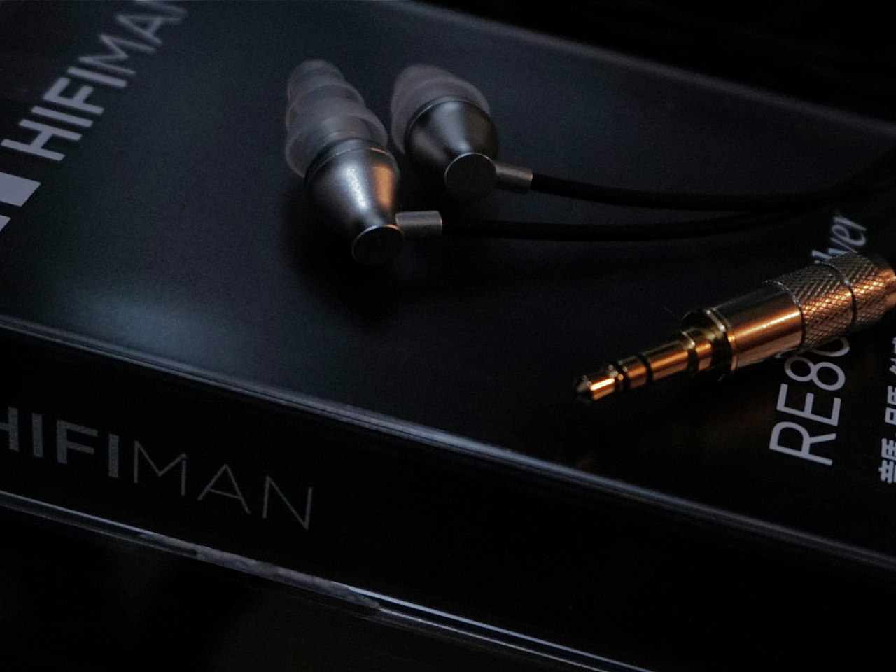 HIFIMAN RE800 シルバー 有線イヤフォン HIFIMAN（ハイファイマン） (お取り寄せ) 有線イヤホン RE800 silver