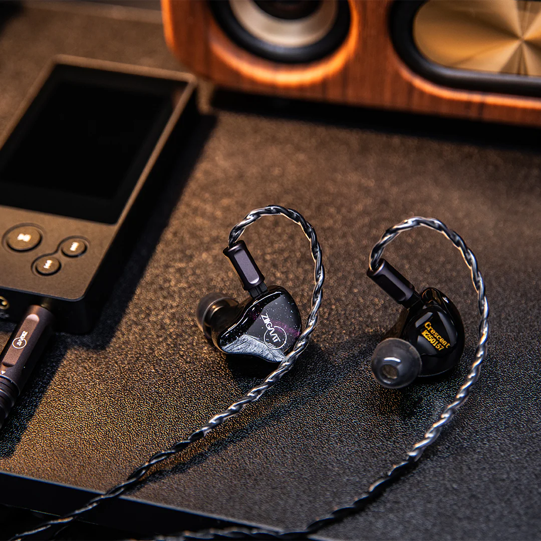 ZiiGaat Crescent Premium 2DD+2BA Hybrid IEM | Headphone Reviews