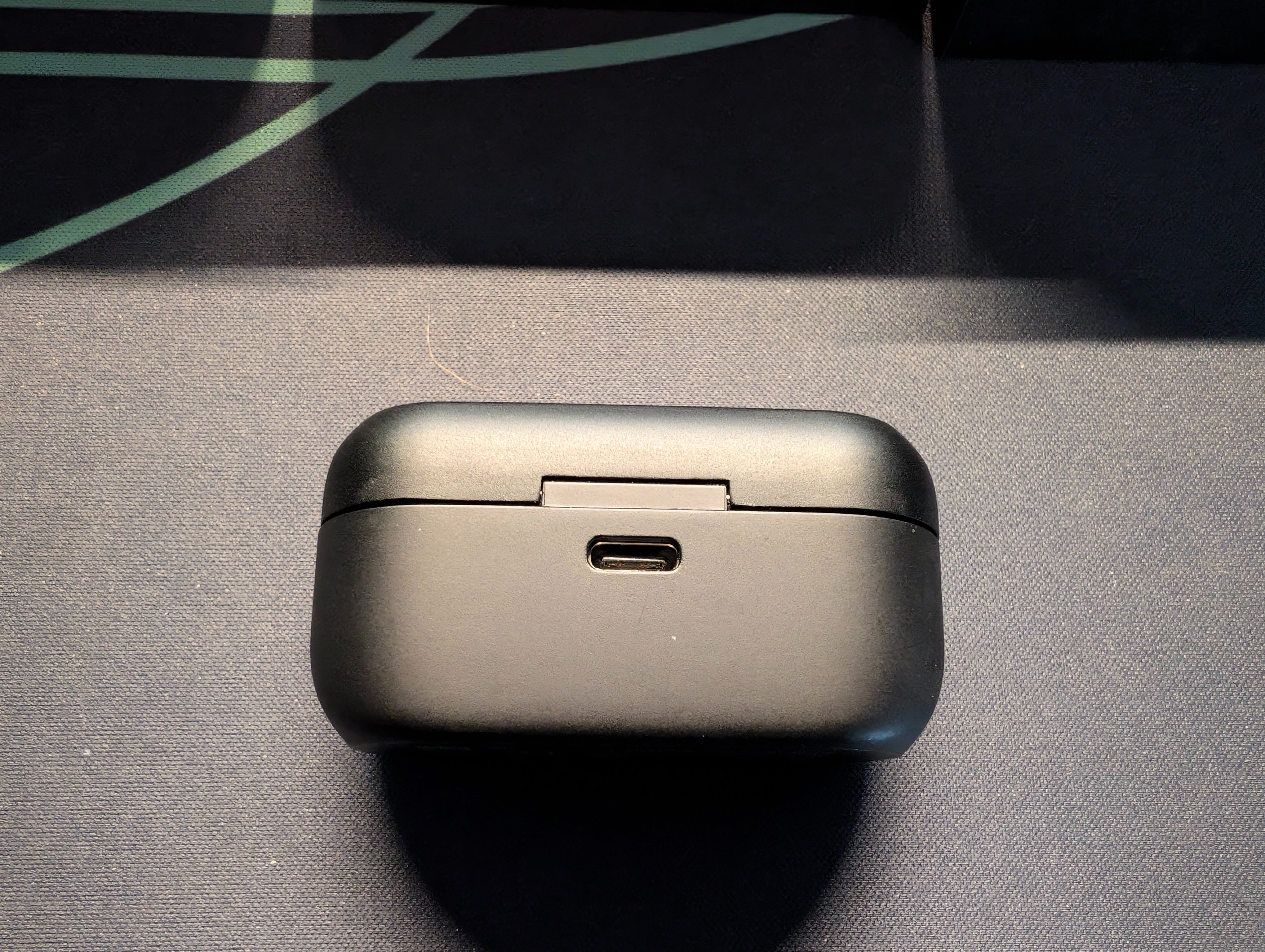 Az80 Closed: Technics EAH-AZ80 (TWS - True Wireless earbuds) | Headphone ...