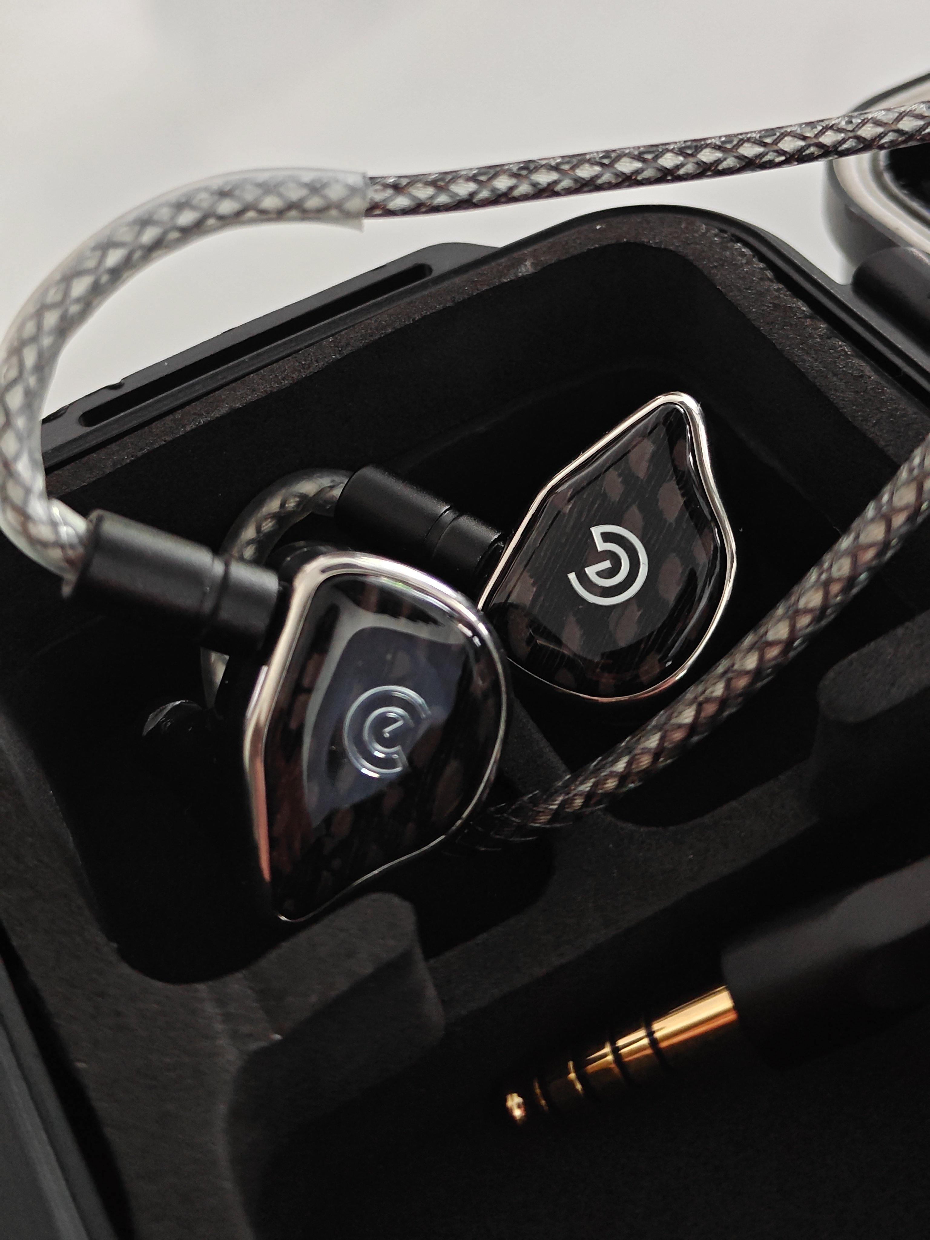 Craft Ears x Elise Audio Omnium Ti The Craft Ears x Elise Audio