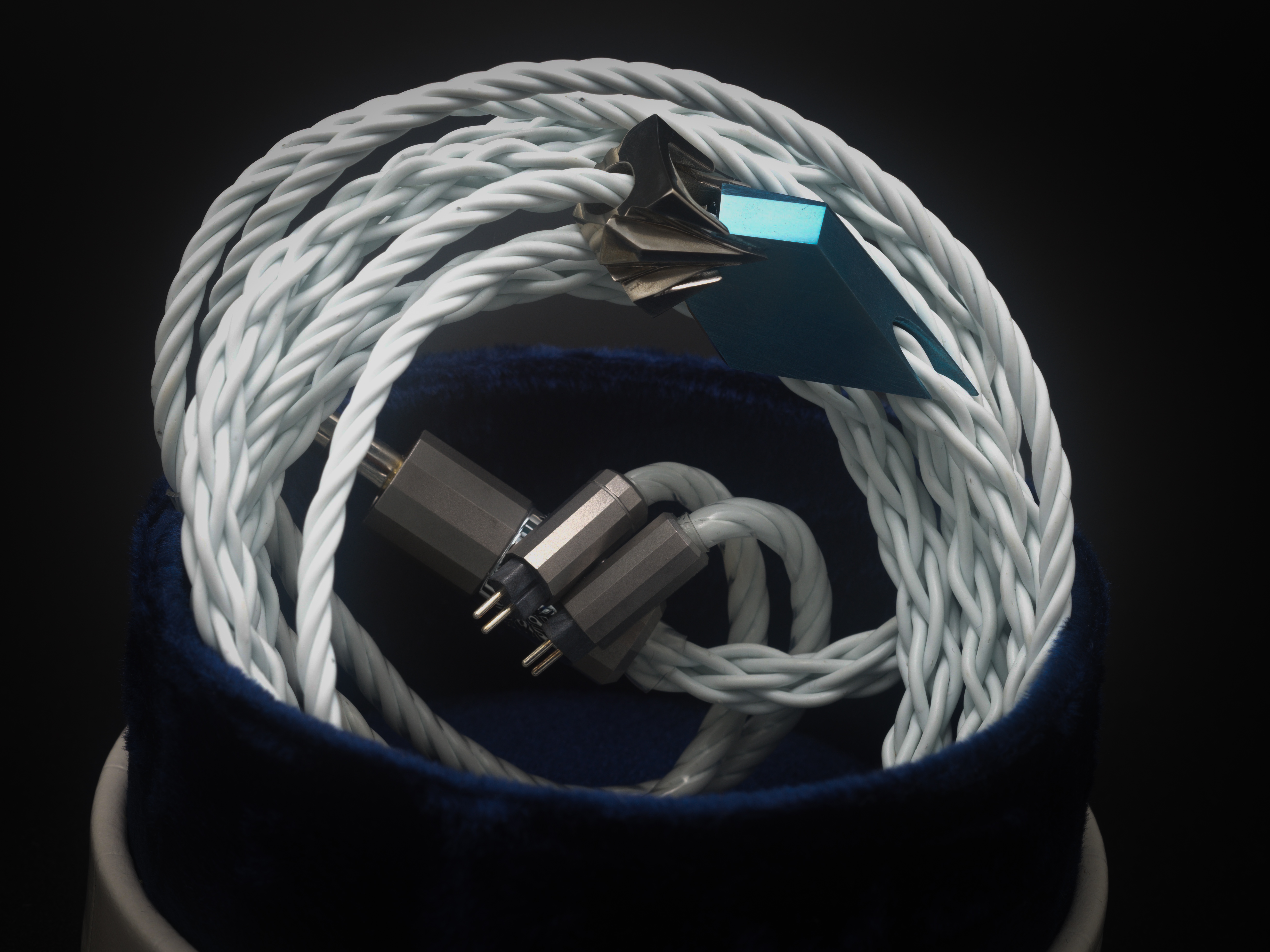 Vast Audio イヤホンケーブル Vast Audio Night King 8Wire | Headphone Reviews and Discussion