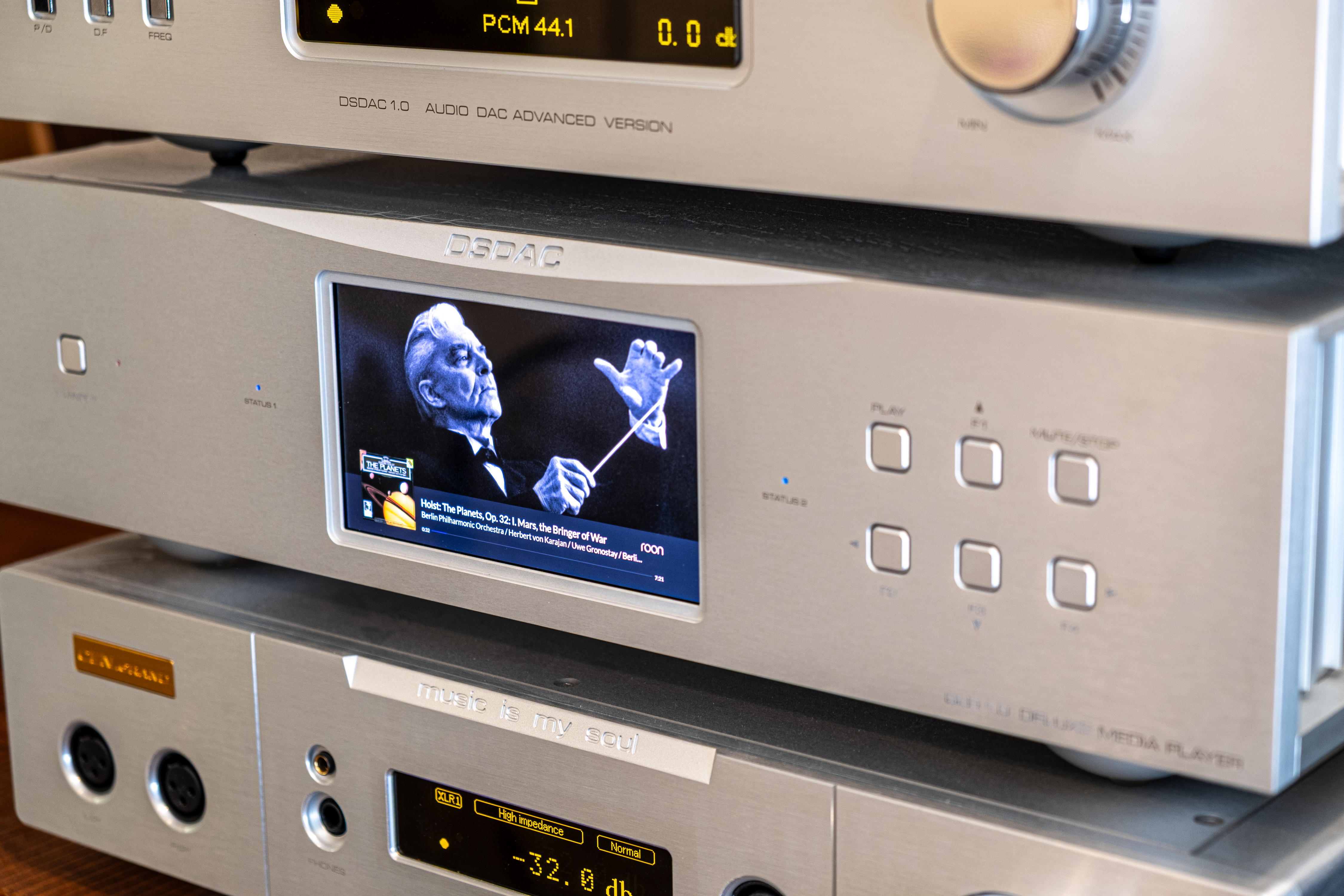 Cen.Grand GLD1.0 Deluxe Media Player | Headphone Reviews and