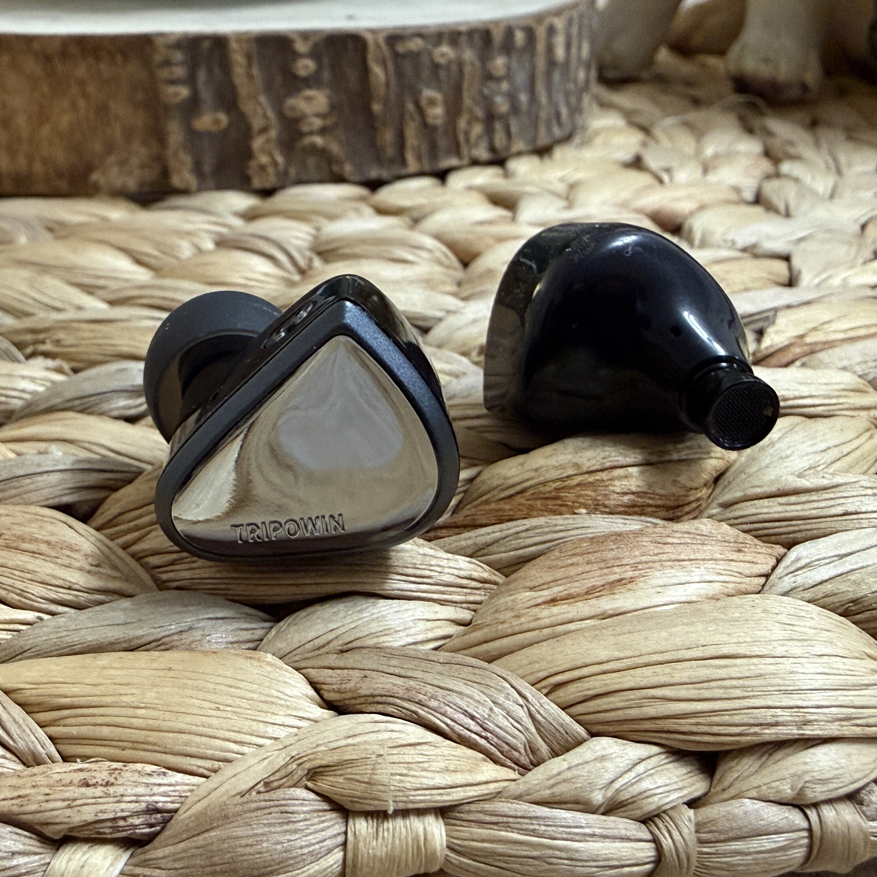 Linsoul Tripowin Vivace In Ear Monitor - 10mm Titanium Driver HiFi Earbuds With Detachable Cable