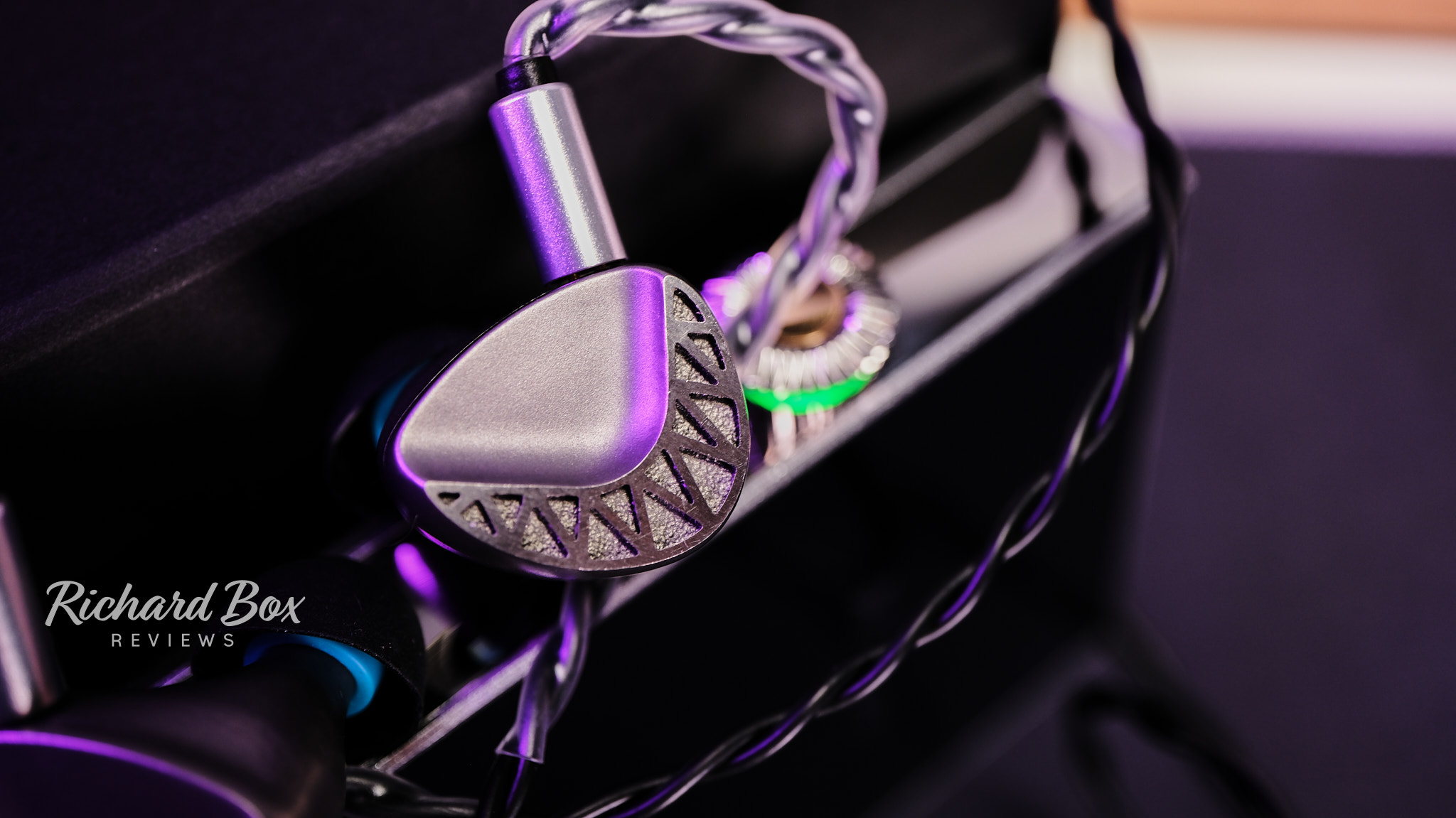 Unique Melody Maven II Crescent | Headphone Reviews and Discussion