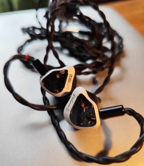 【ほぼ未使用】Softears / Twilight 【試聴のみ】 Softears 中古価格 | HifiZero