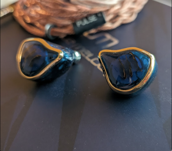 UNIQUE MELODY MEST MKIII CF RED（ケーブル欠品） MEST MKIII CF Red