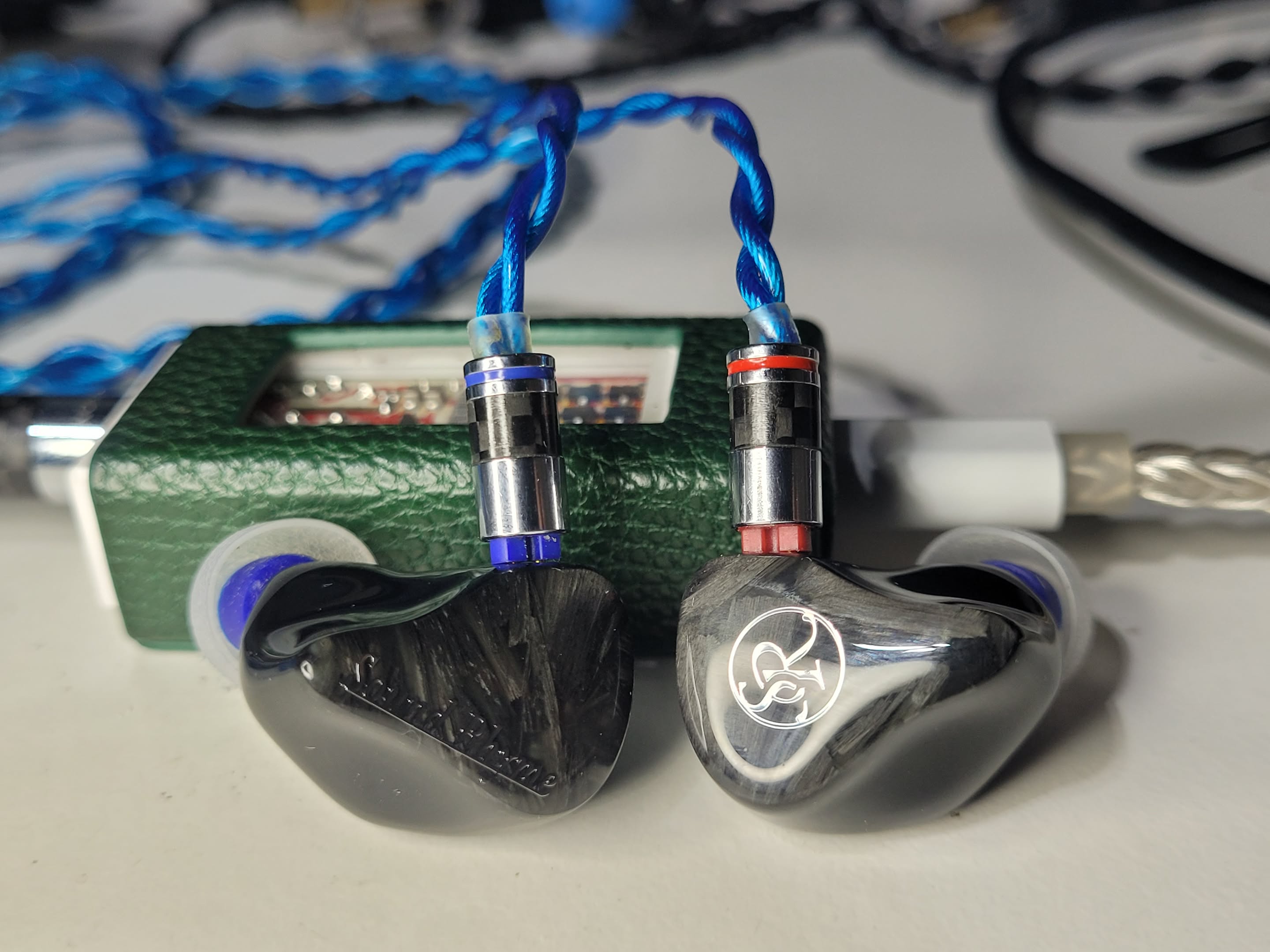 SoundRhyme SR5 リケーブル可能イヤホン SoundRhyme SR5 リケーブル可能イヤホン 新製品】SOUND RHYME SR5：4BA