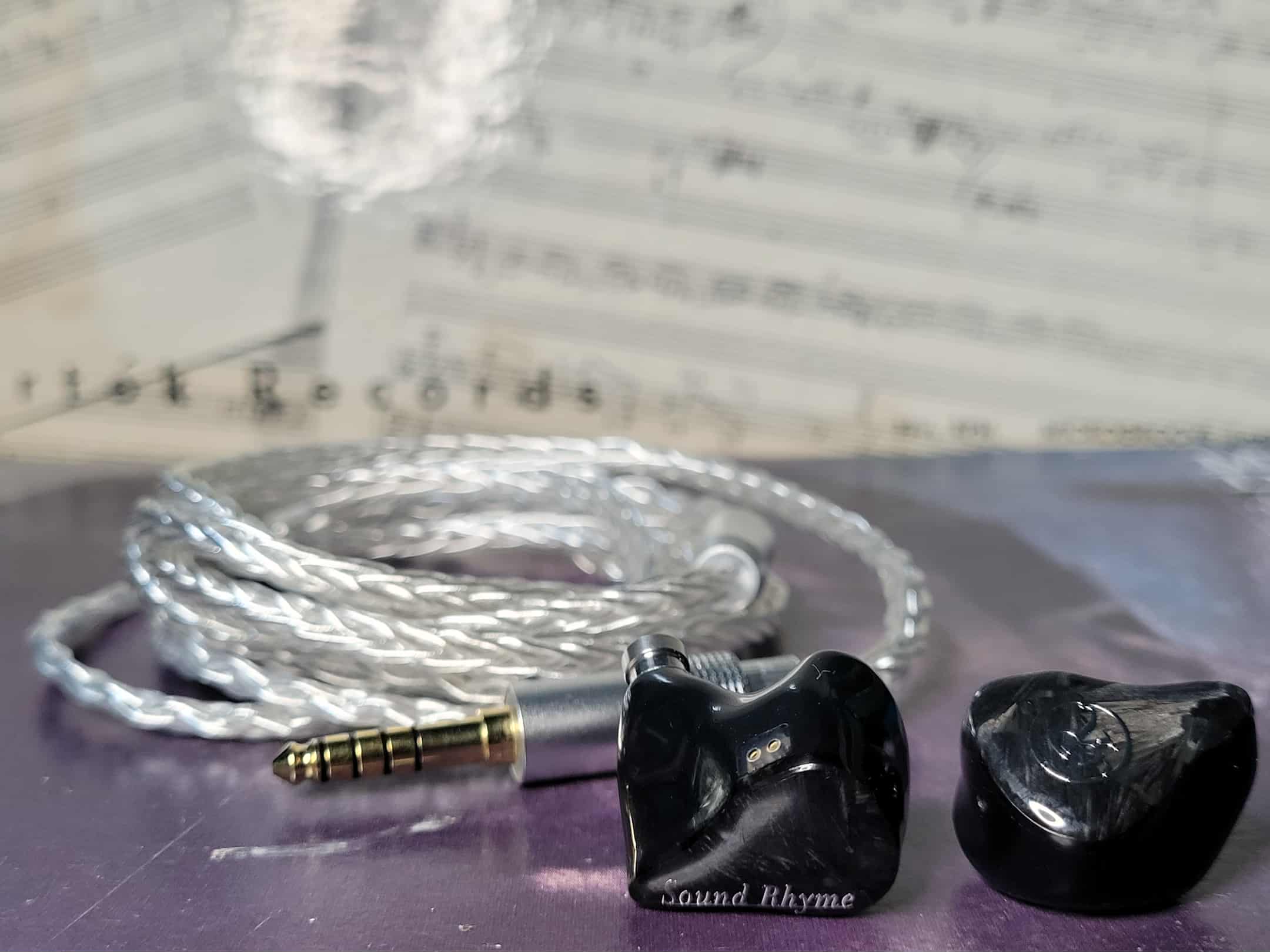 SOUND RHYME SR5S Review: Bassy all-arounder with expressive