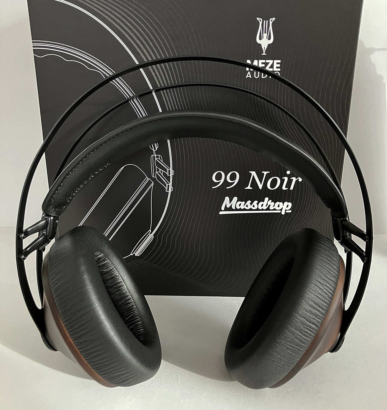 MEZE Audio 99 Noir 新品未開封 READ DESCRIPTION Meze 99 Noir (Classics) headphones wired over-ear