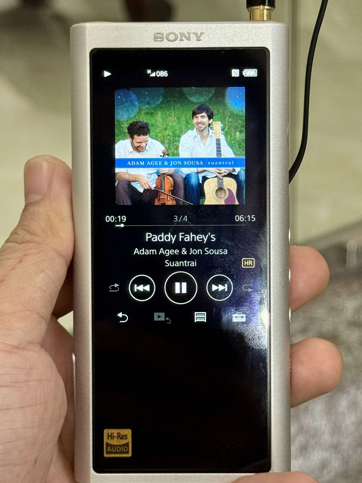 ソニーのTHE HEADPHONES 「MDR-1AM2」 の店頭展示を始めました