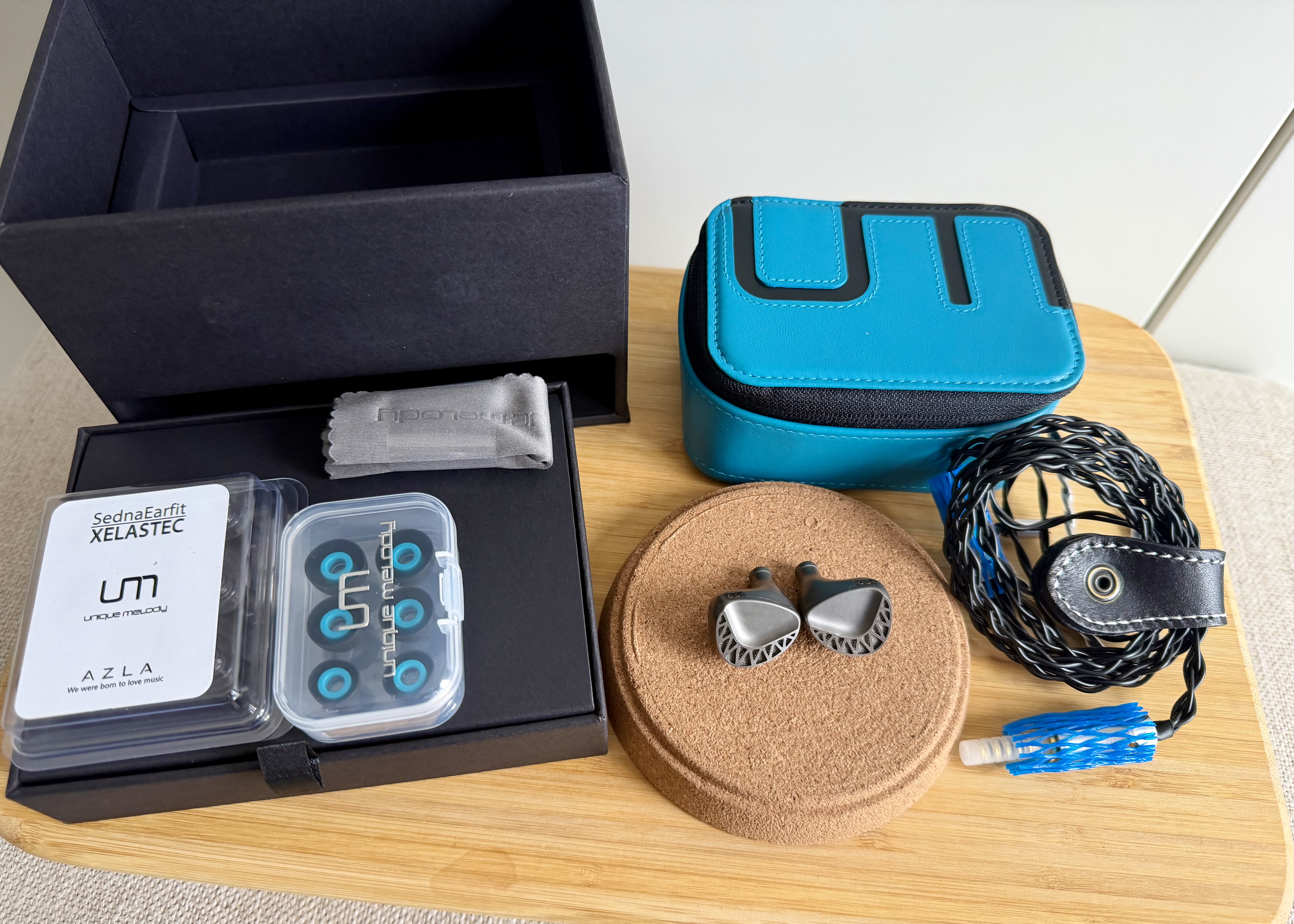 Unique Melody Maven 2 [#296] | Headphone Reviews and Discussion