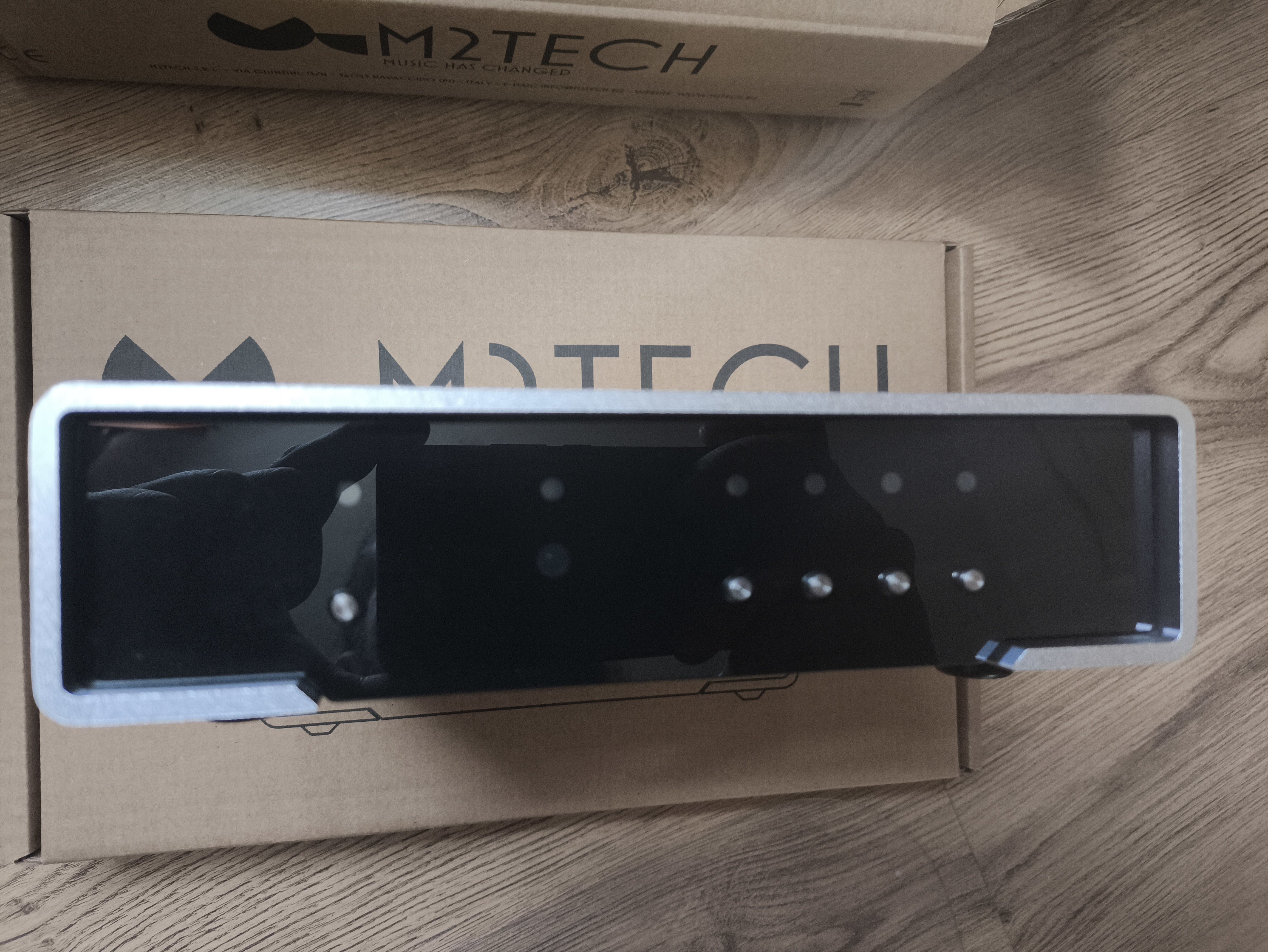 Alimentatore Low Noise M2TECH Van Der Graaf MkII – 2x9VDC/15VDC Con Ricevitore IR - 3