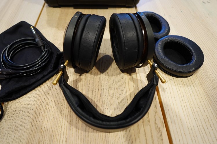 ZMF Auteur Classic in Blackwood (B-Stock) | Headphone Reviews and