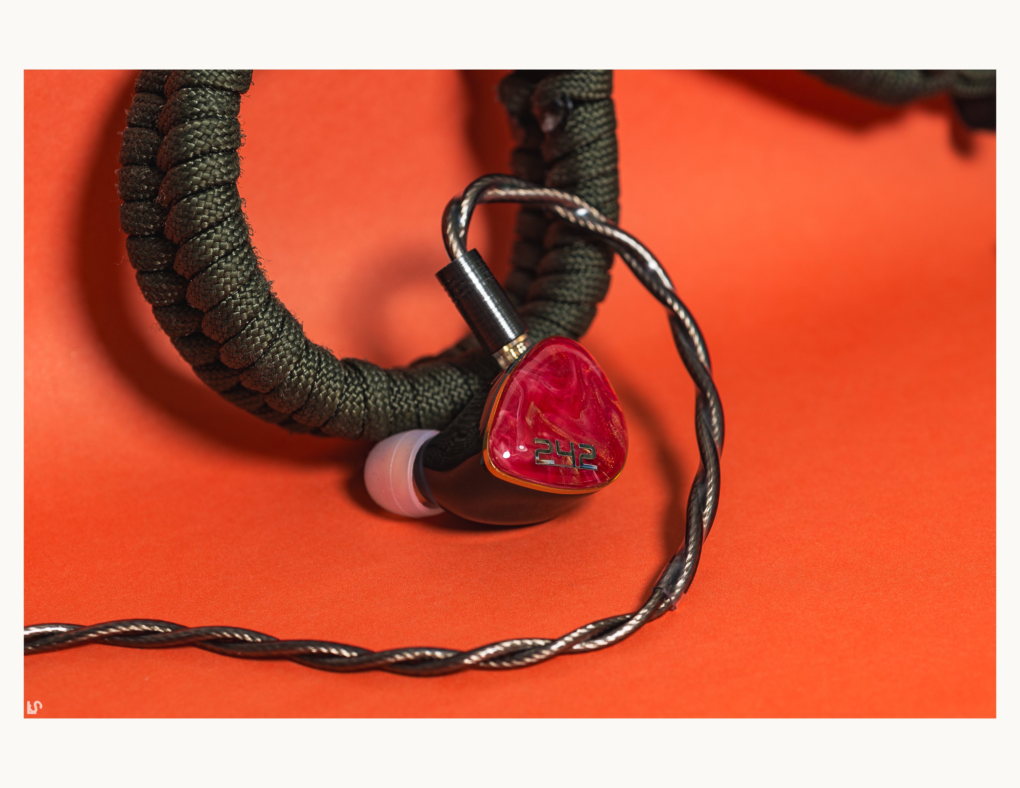 DUNU DN-242 - Reviews | Page 2 | Headphone Reviews and Discussion