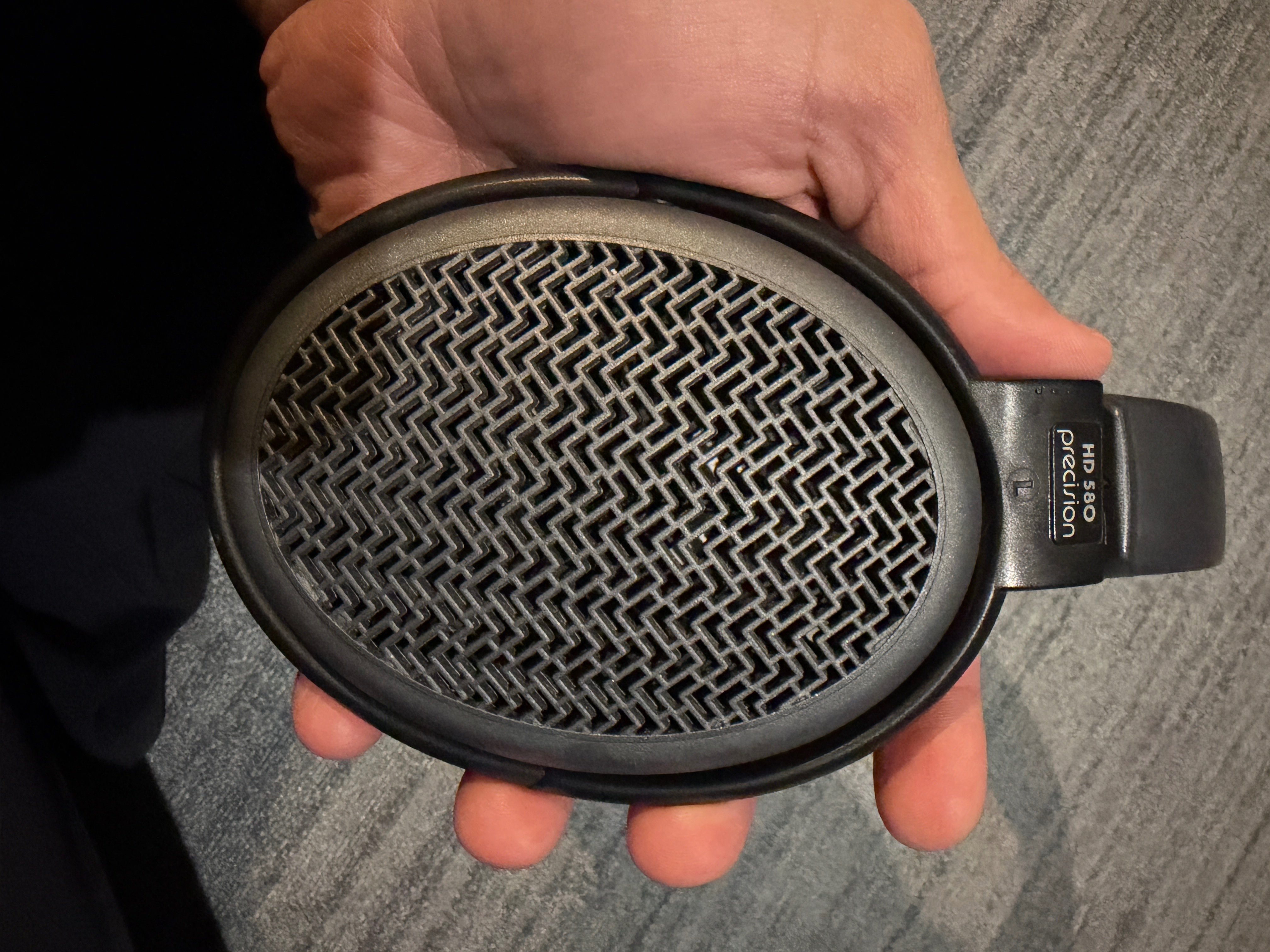 Sold: Sennheiser HD 580 Precision with Black Silk baffles capsules