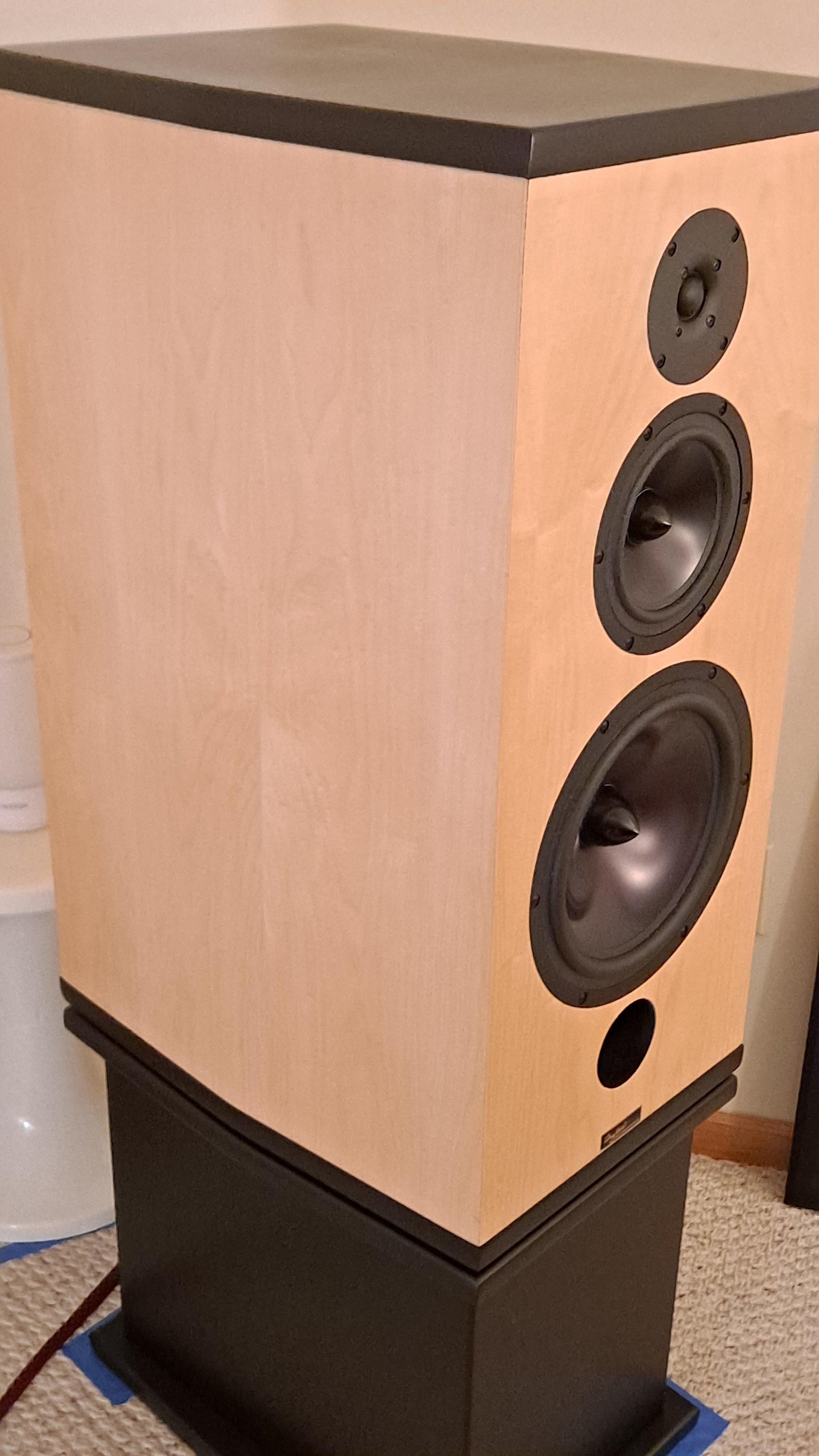 What’s your favorite 2ch speaker pair currently? | Headphone Reviews ...