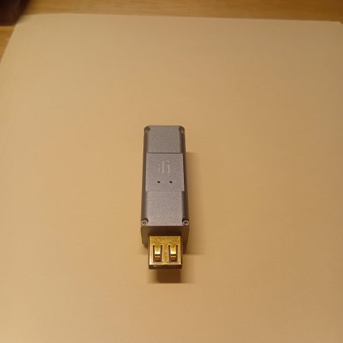RARE Ifi iPurifier2 USB DAC (reclocker, line isolator, jitter control ...