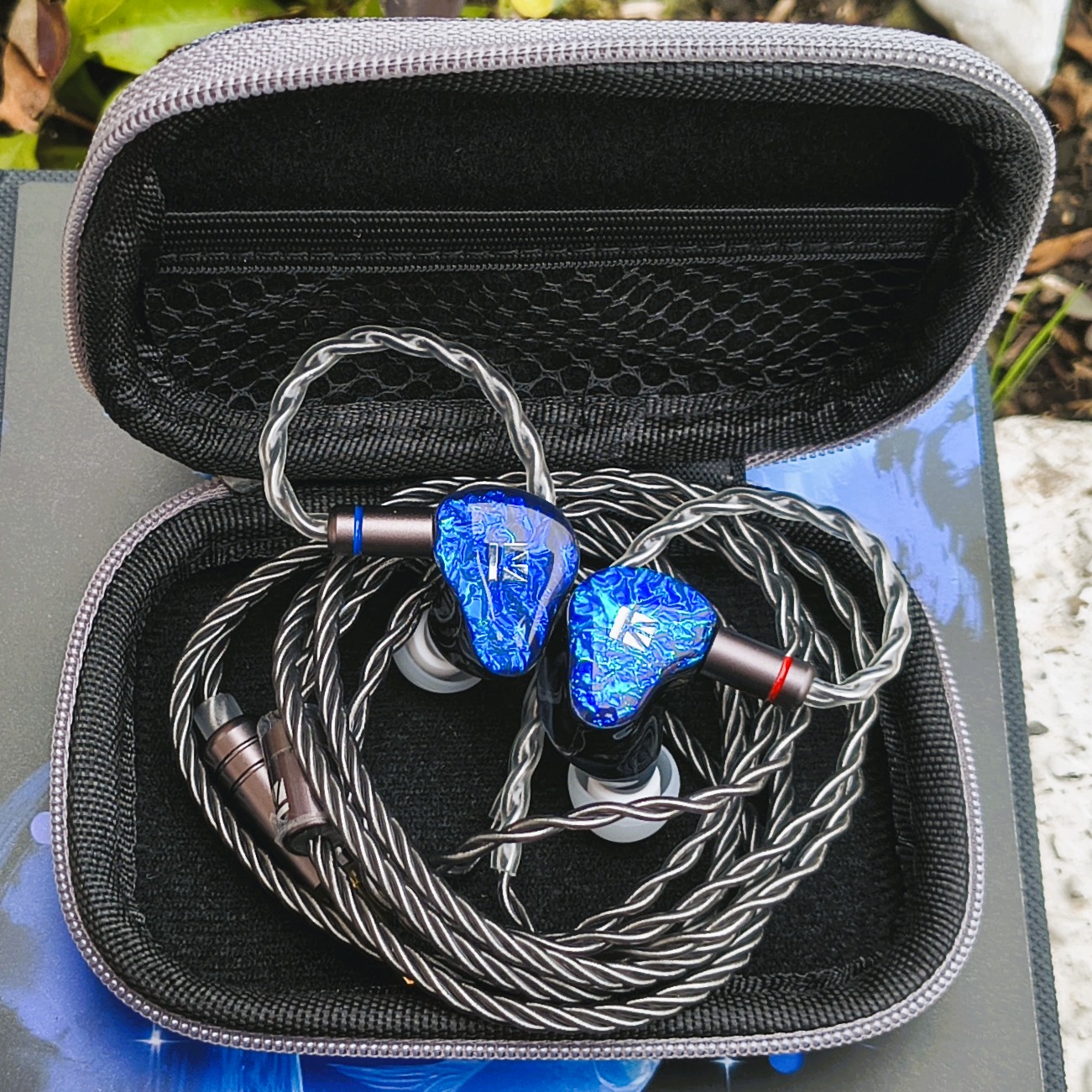 KBEar SR-8 Voyages: A Transparent and Balanced Journey by KBEar