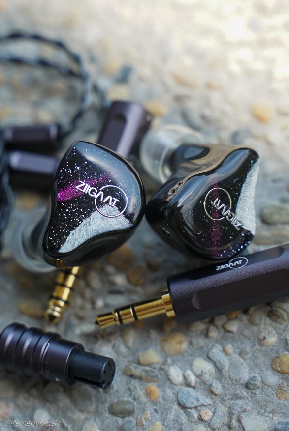ZiiGaat Crescent Premium 2DD+2BA Hybrid IEM | Headphone Reviews