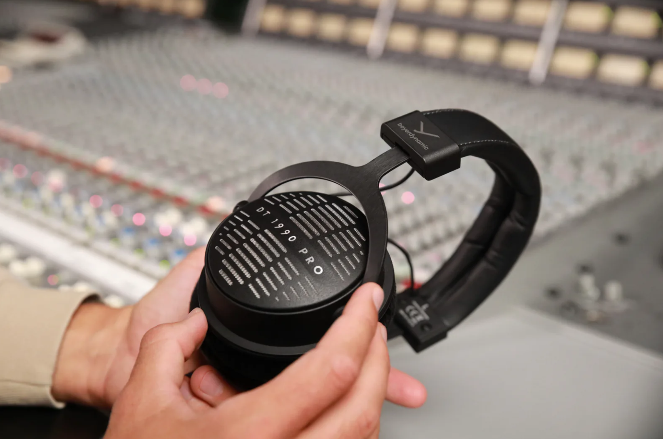 Beyerdynamic DT1990 PRO MKII (Made in Germany) | Headphone Reviews