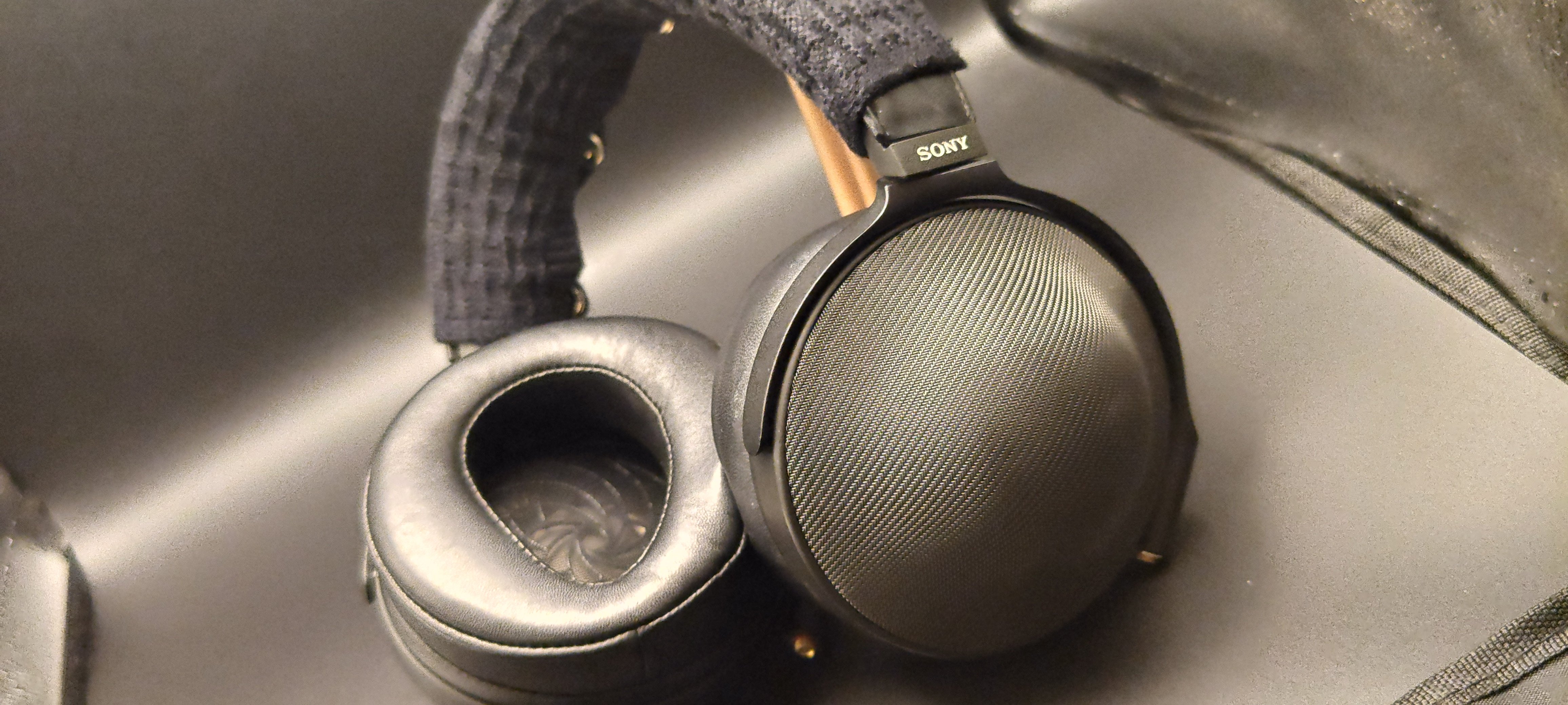 Sony mdr-z1r + kimber kable | Headphone Reviews and Discussion