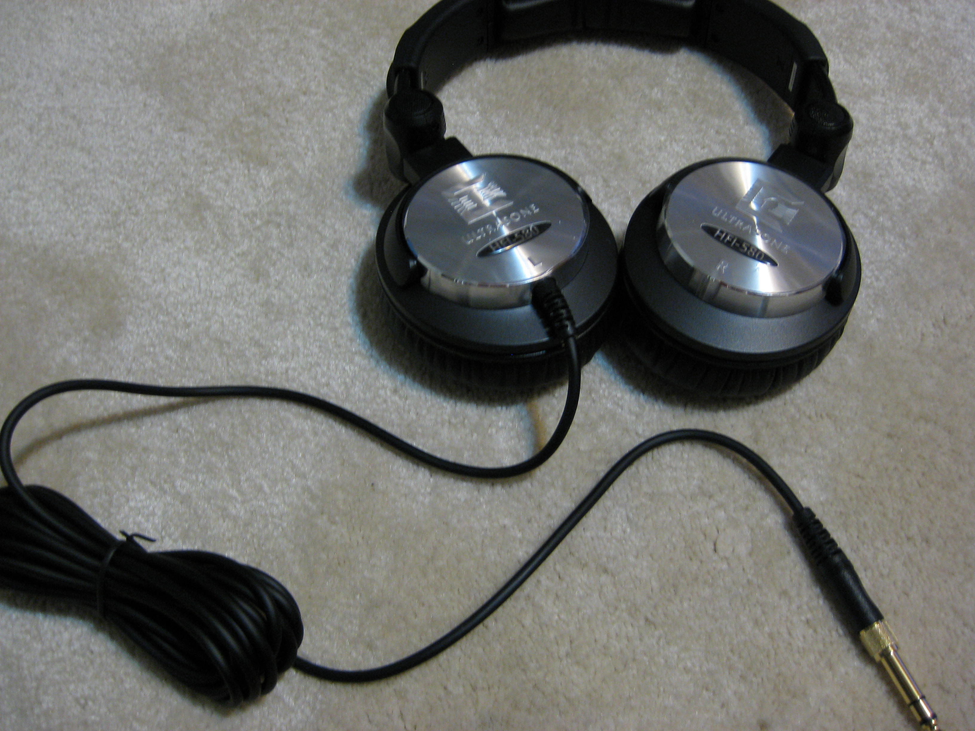 ヘッドホン Ultrasone HFI-580 Ultrasone HFI-580 Closed-Back Stereo Headphones HFI 580 B&H