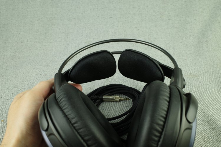 Audio Technica ATH-A900 Art Monitor | Headphone Reviews and