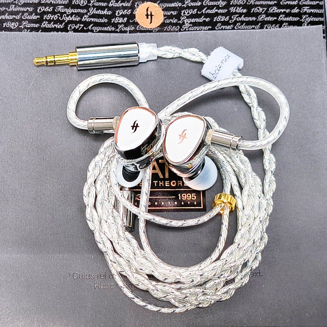 Simgot EA1000 