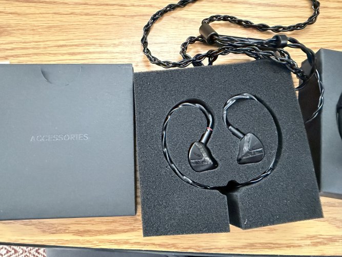 softears rsv 中古価格 | HifiZero