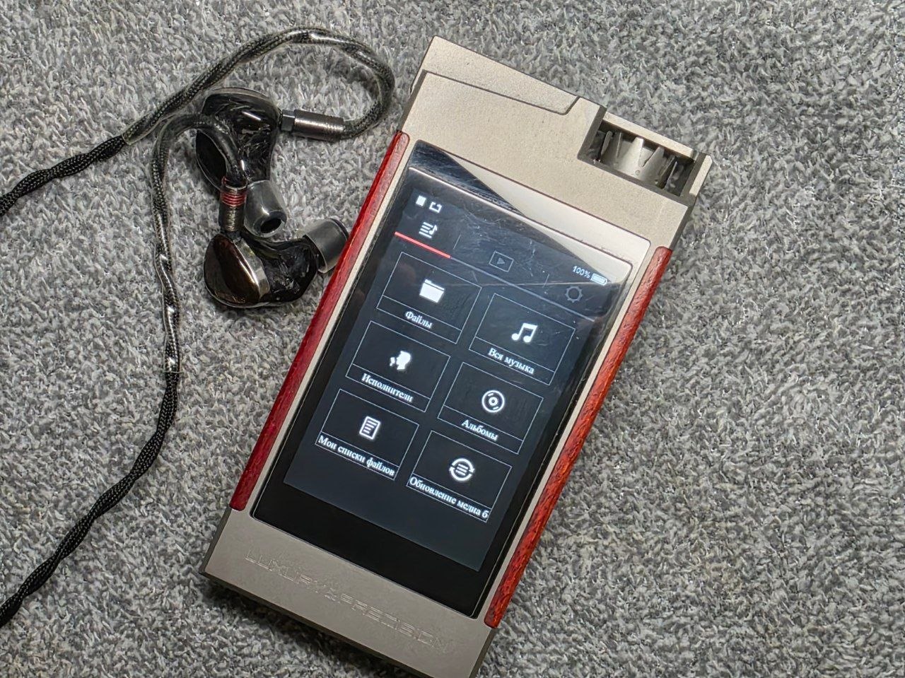ジャンク SONY WALKMAN DD ステレオカセットプレーヤー 赤 ソニー