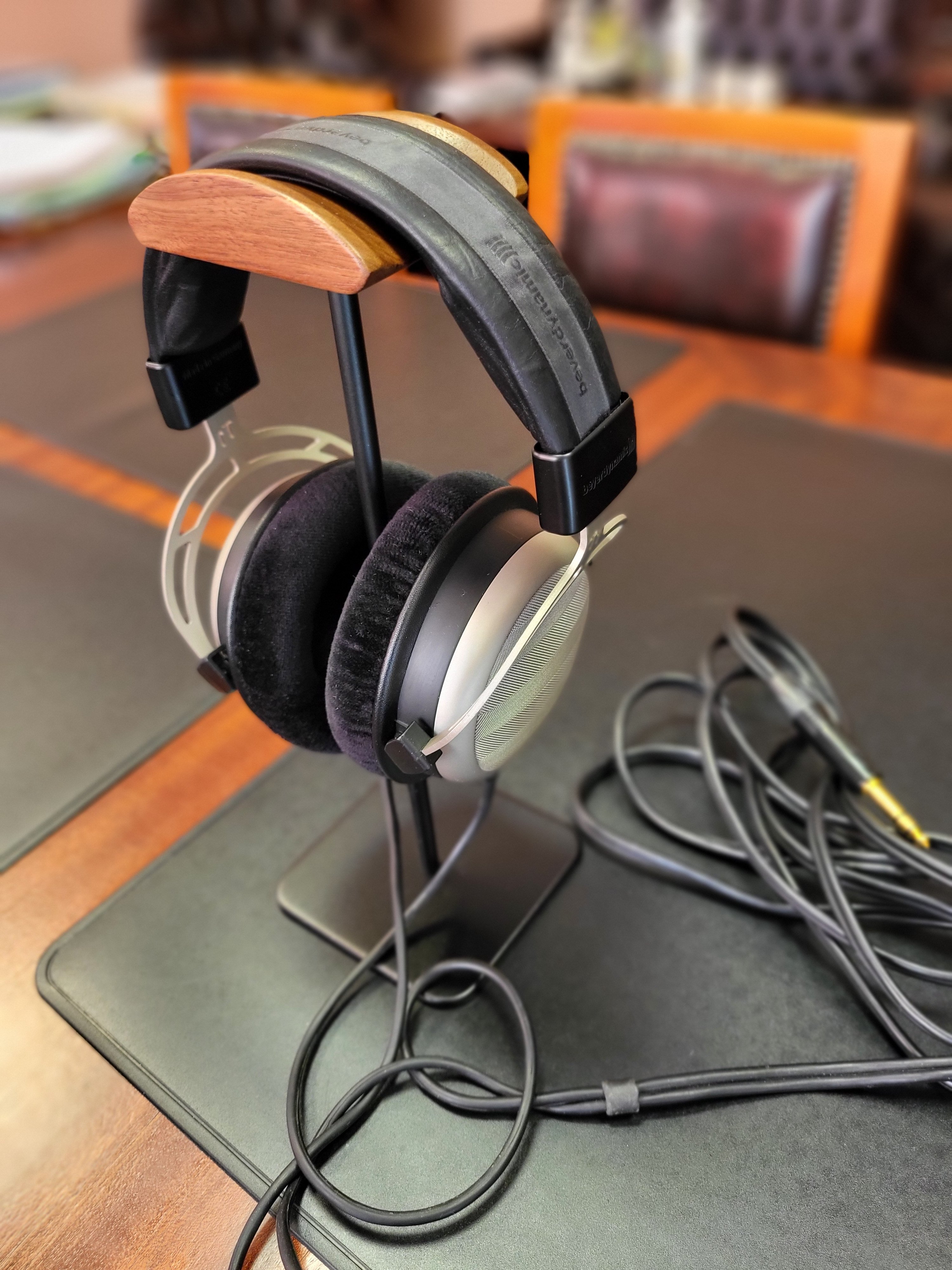 Beyerdynamic T1 1st gen | Headphone Reviews and Discussion - Head