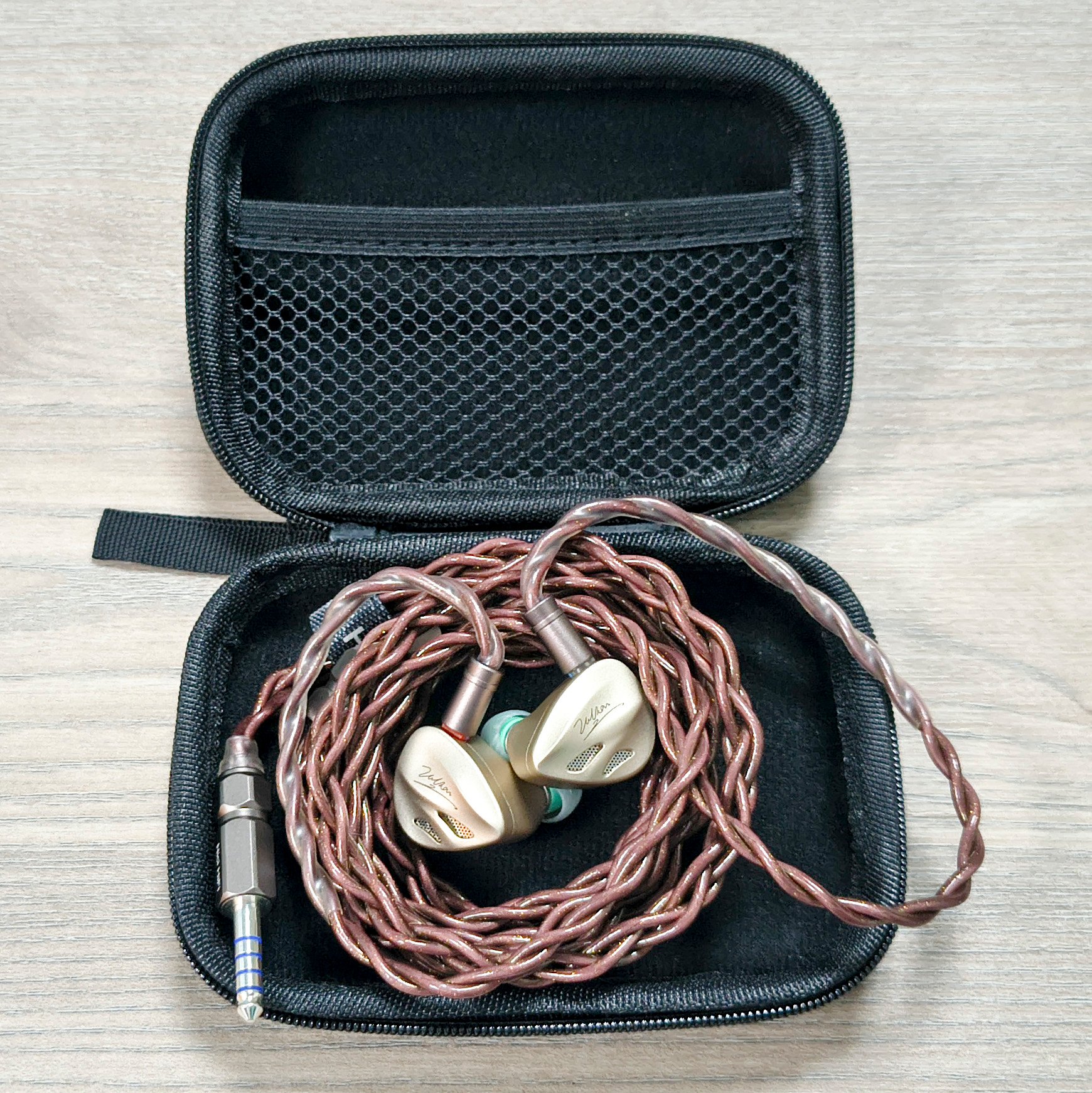Nici Hifi-41 ASSASSIN-01 mmcx3.5mm カスタム Nici HiFi-13 Chronicle Classical Oils cable | Headphone Reviews