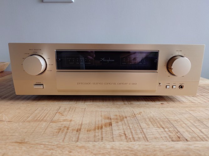 accuphase c-2410 Gebrauchtpreis | HifiZero