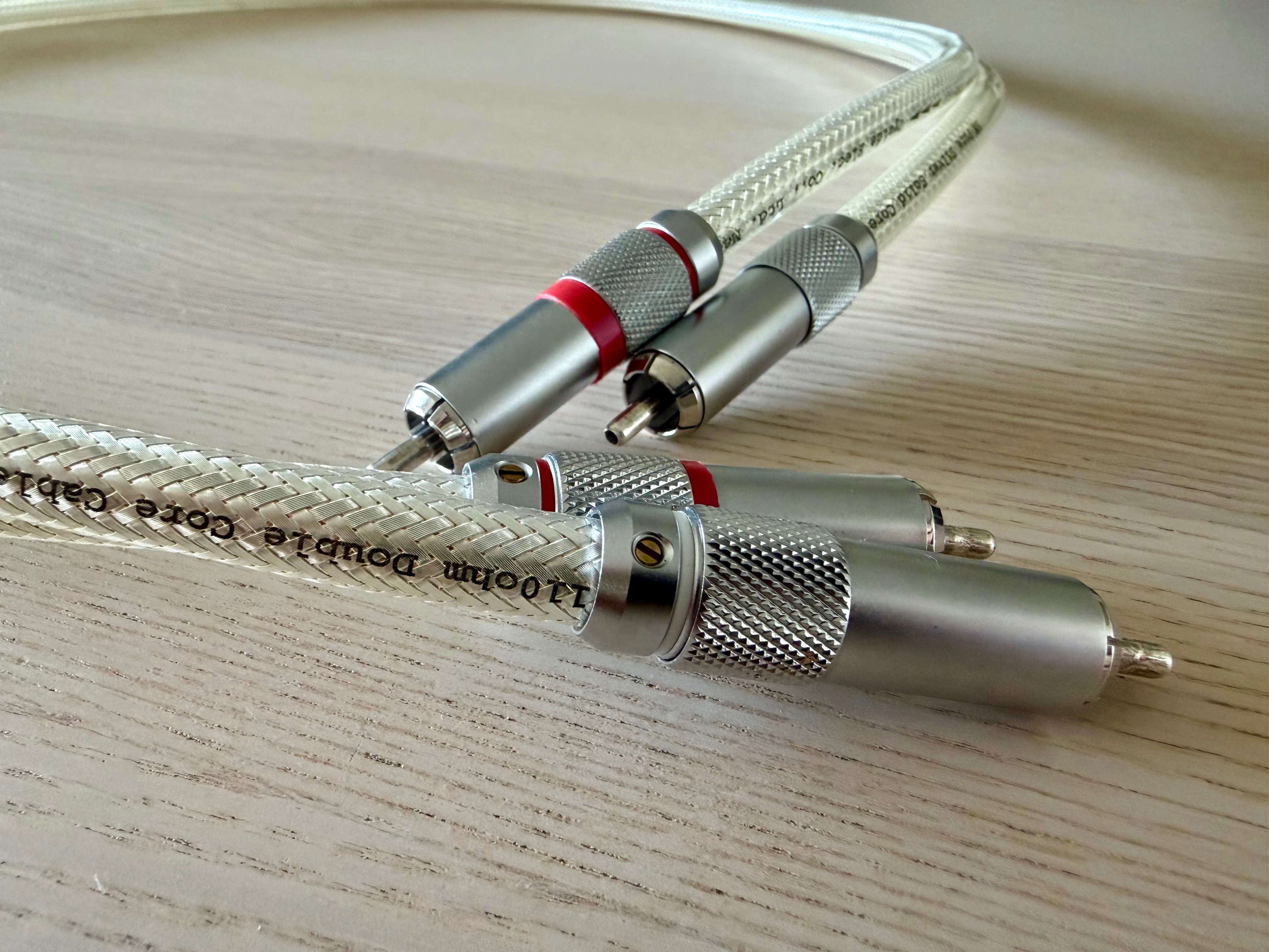 Oyaide AZ-910 1m RCA interconnect | Headphone Reviews and
