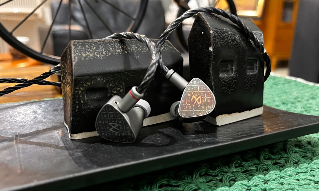 イヤホン Mysticraft Acoustic Research MYTH Mysticraft Myth - Reviews | Headphone Reviews and Discussion