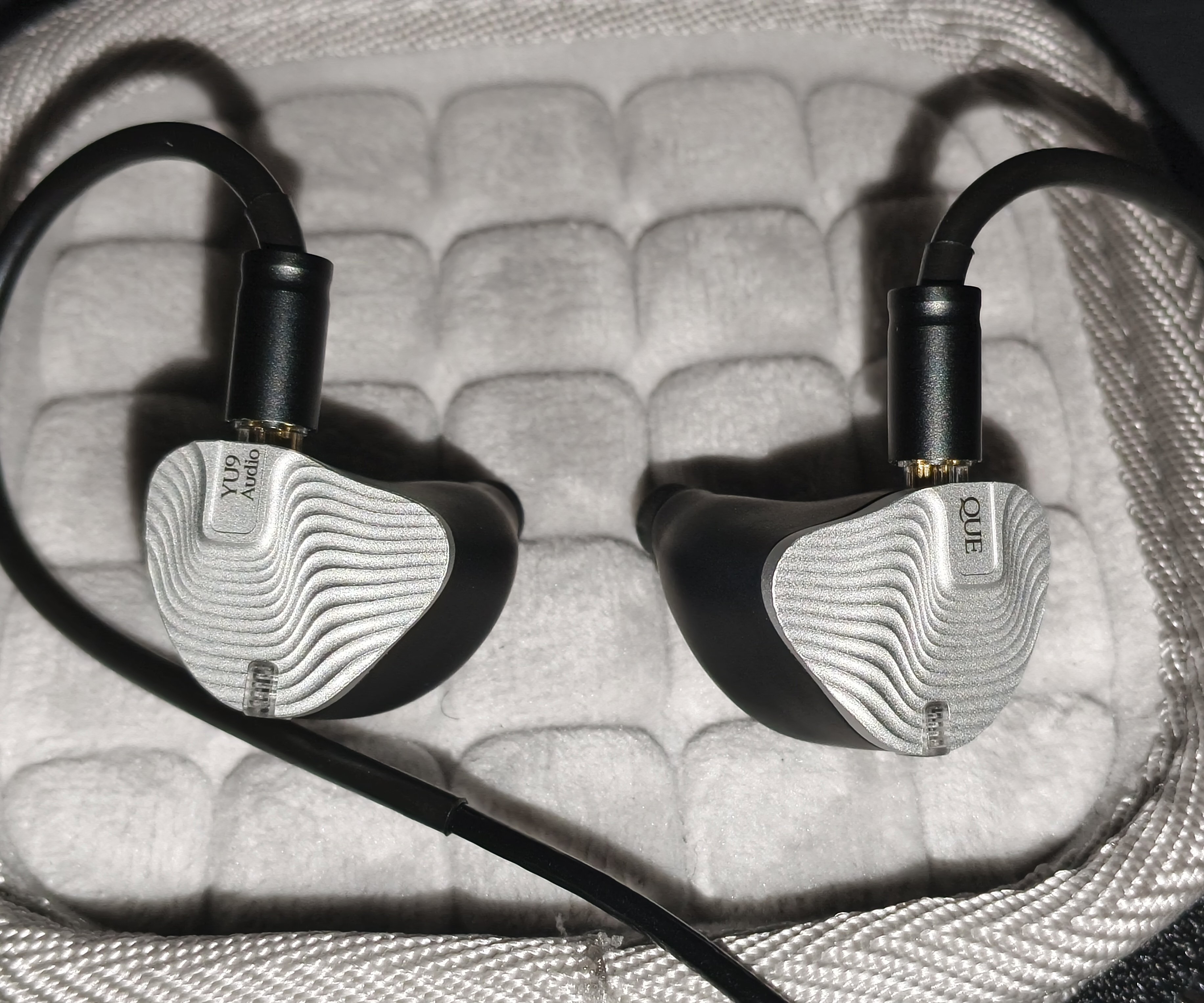 Sold: YU9 Audio QUE Silver 4.4mm | Headphone Reviews and