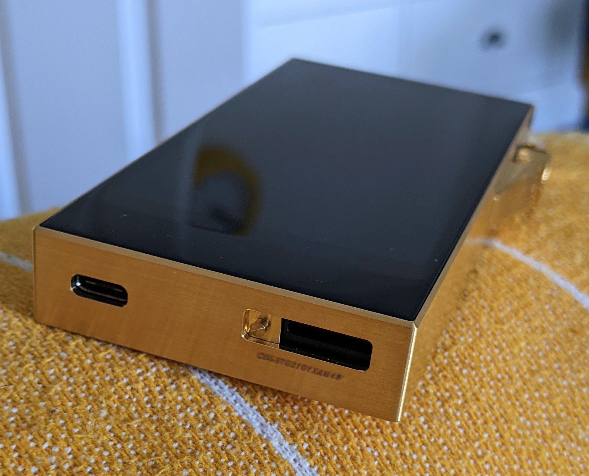 Sold: Astell&Kern SA700 Vegas Gold | Headphone Reviews and